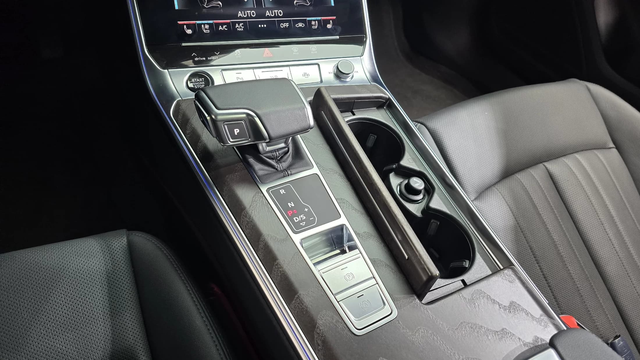 Audi A6 40 TDI Quattro Premium C7, 2023 г. 17417 км. — фото 9