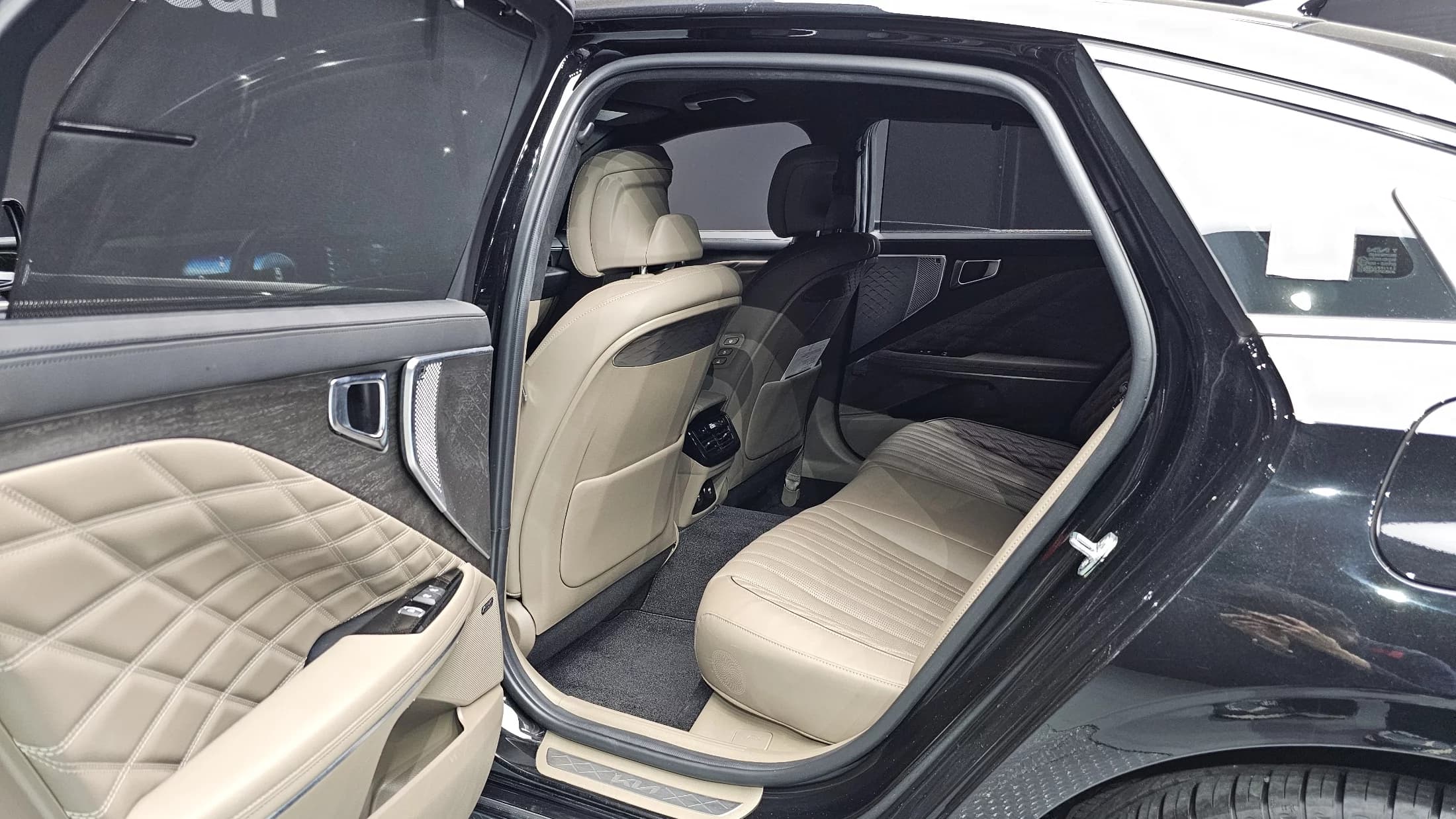 Kia K8 3.5 Gasoline 4WD Platinum, 2024 г. 48851 км. — фото 12