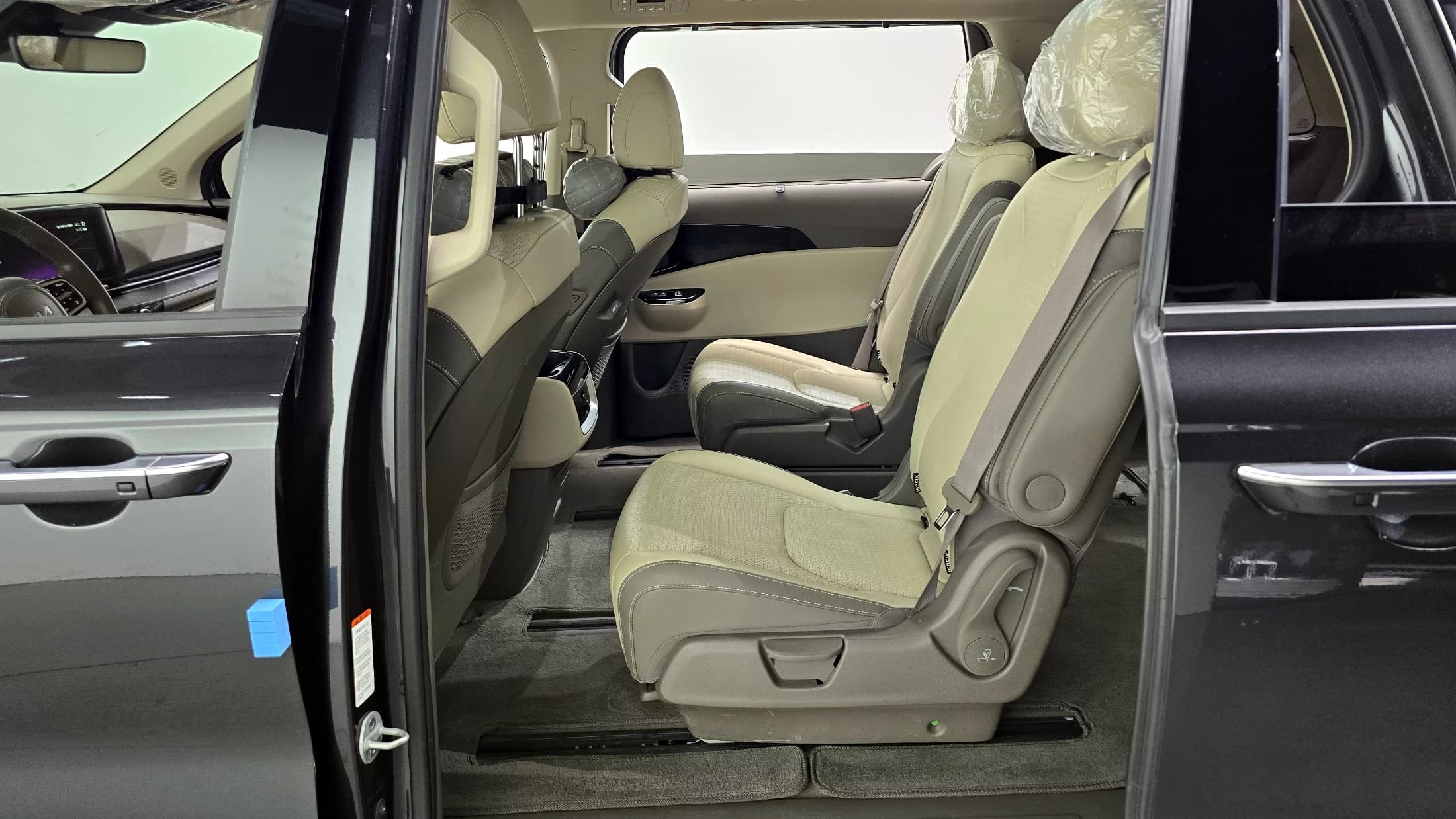 Kia Carnival Gasoline 7-Seater Outdoor Noblesse, 2023 г. 36616 км. — фото 11