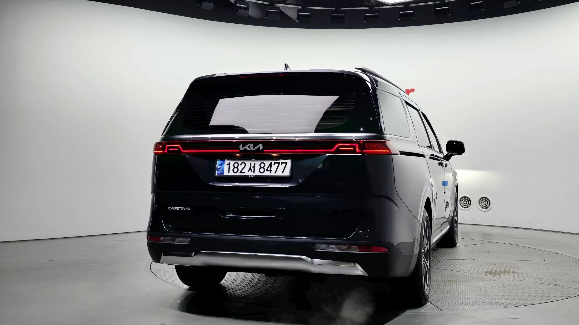 Kia Carnival Gasoline 7-Seater Outdoor Noblesse, 2023 г. 36616 км. — фото 4