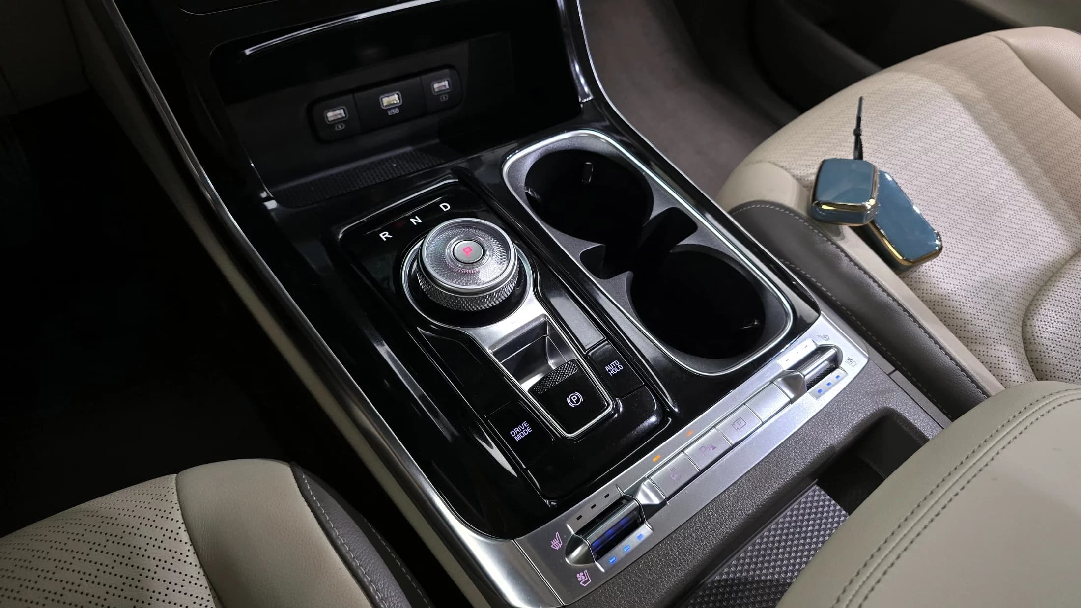 Kia Carnival Gasoline 7-Seater Outdoor Noblesse, 2023 г. 36616 км. — фото 9