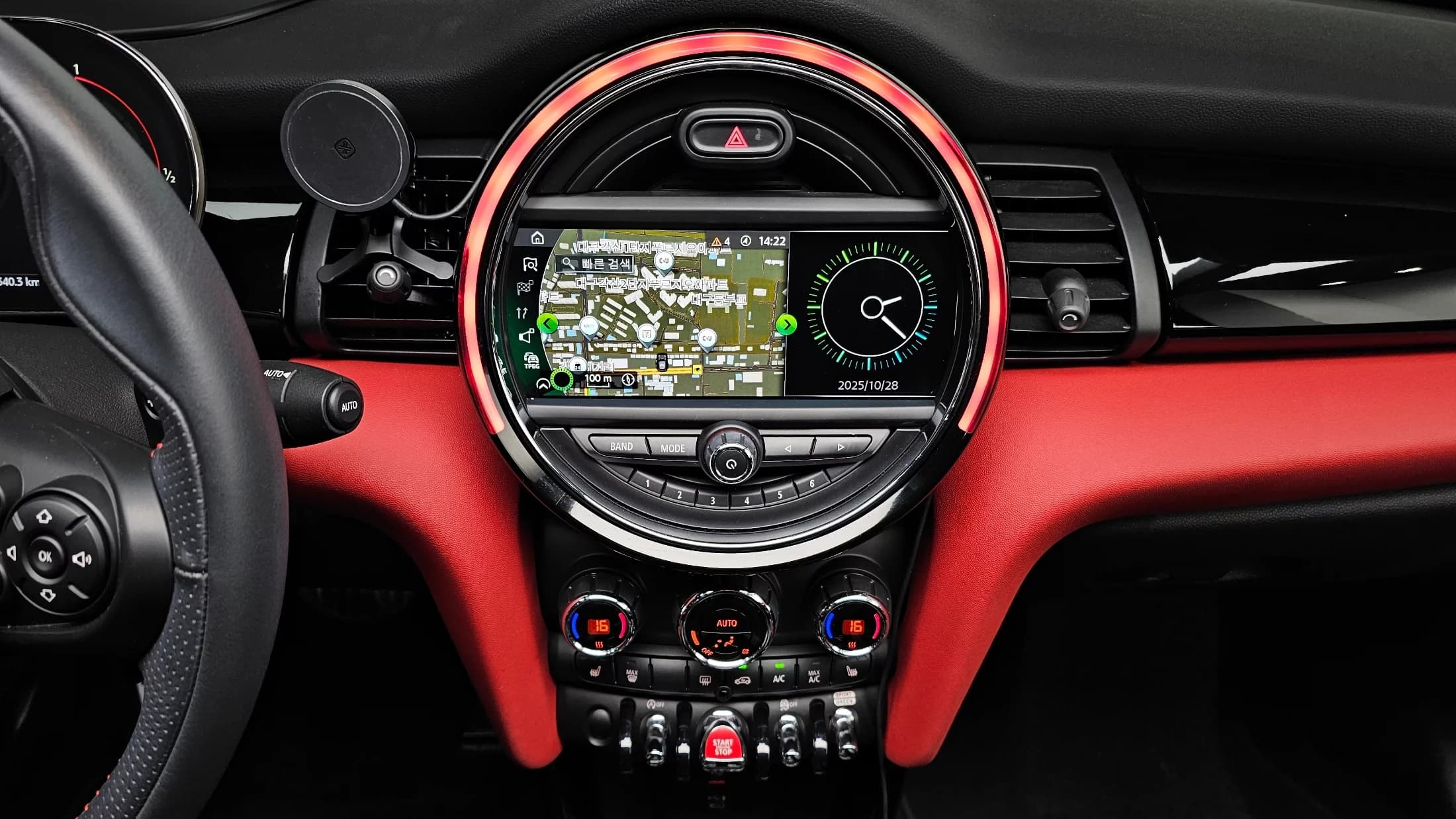 MINI Cooper Convertible JCW 3rd, 2021 г. 22088 км. — фото 15