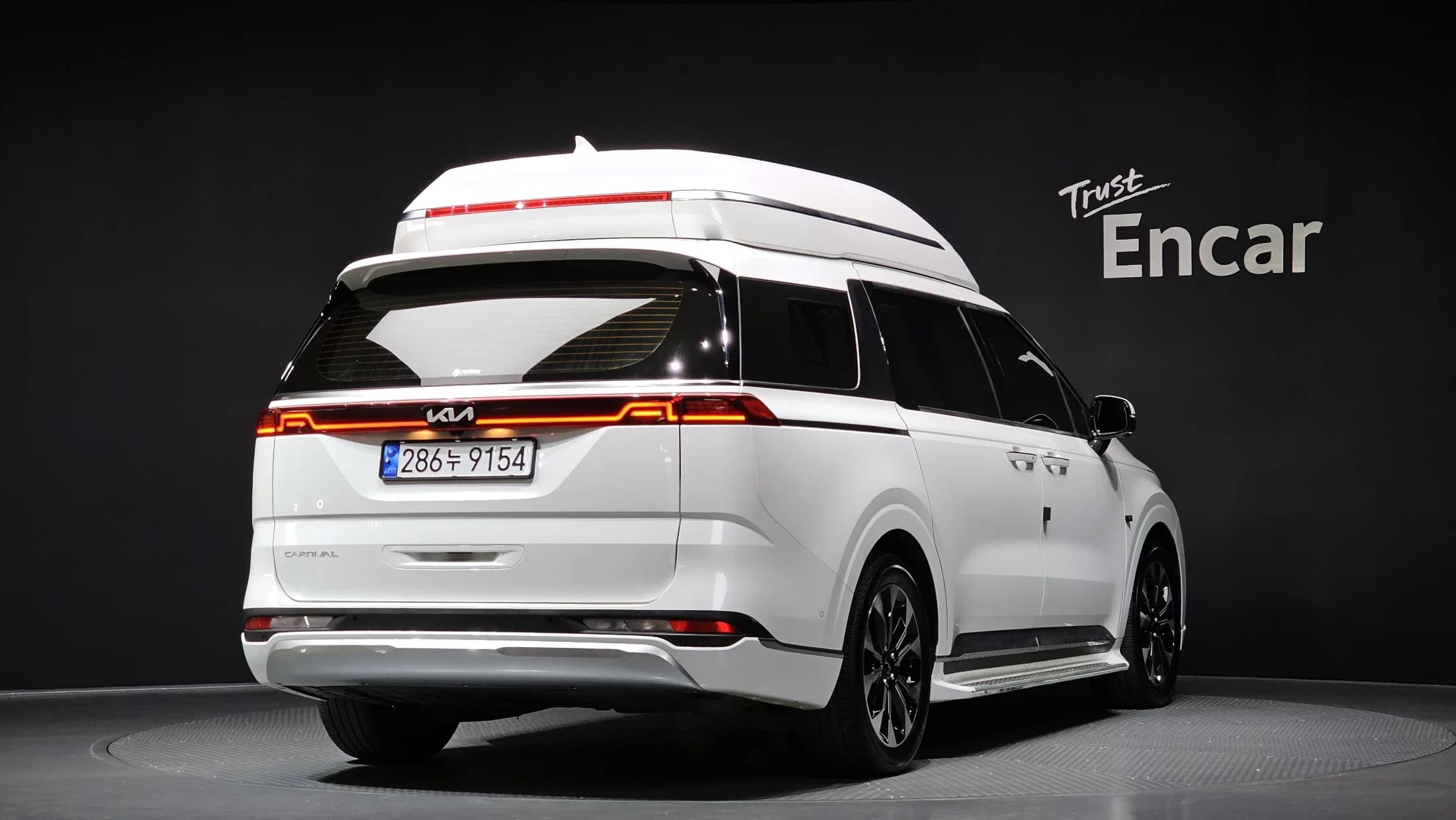 Kia Carnival Gasoline 7-Seater Hi-Limousine Signature, 2022 г. 67000 км. — фото 2