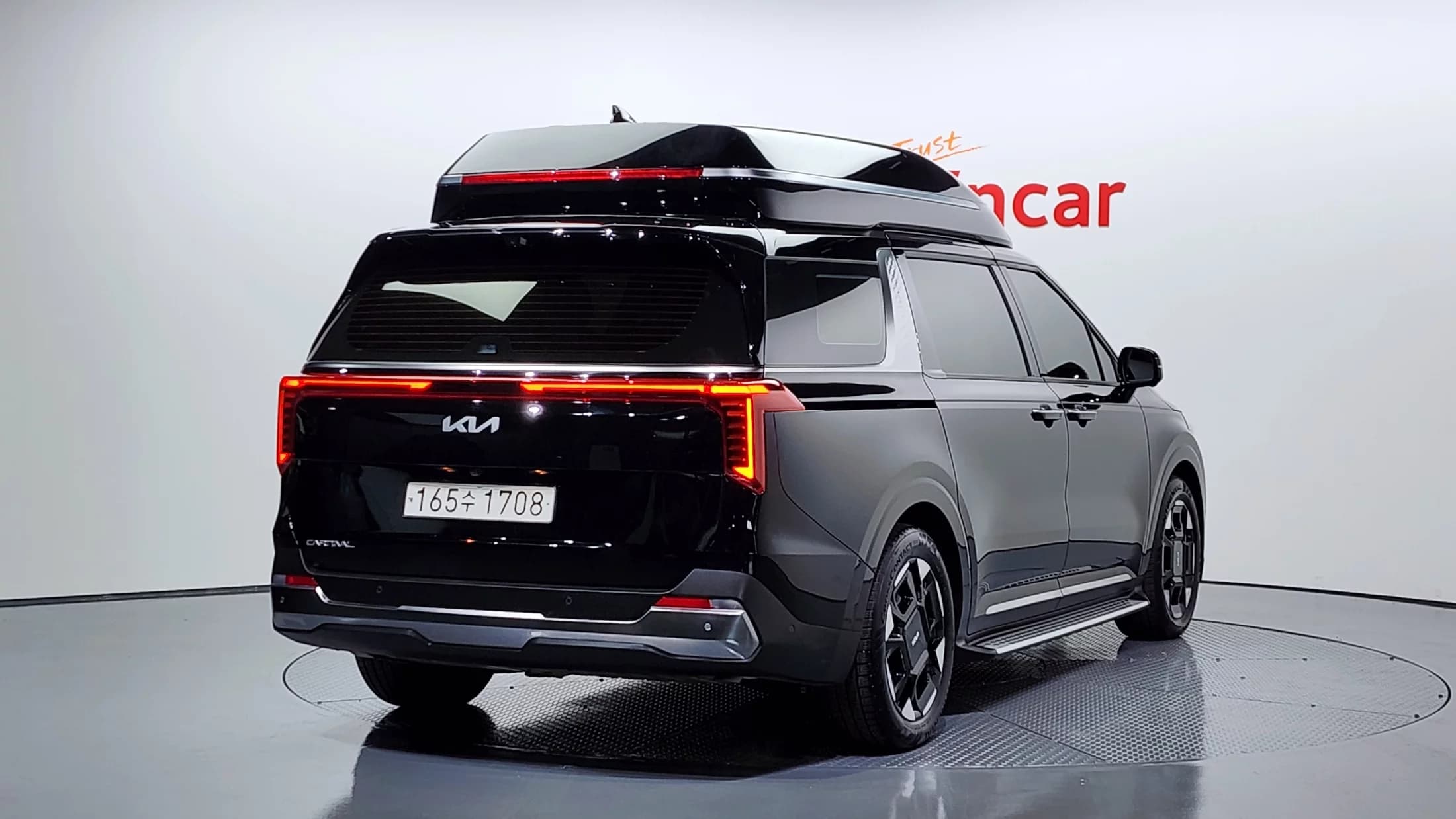 Kia Carnival Gasoline 4-Seater Hi Limousine Signature, 2025 г. 7079 км. — фото 2