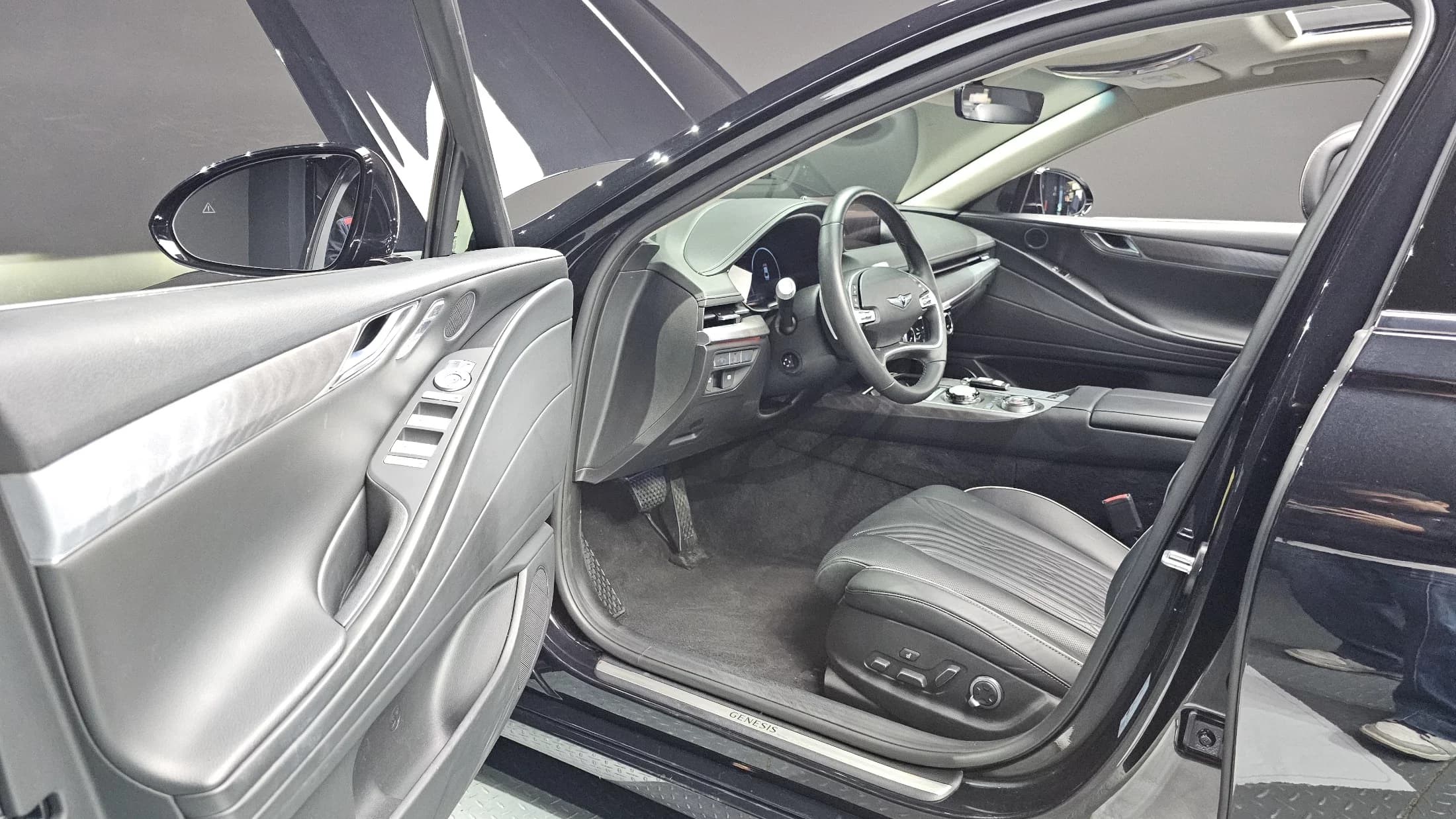 Genesis G80 Gasoline 3.5 Turbo AWD, 2023 г. 44050 км. — фото 11