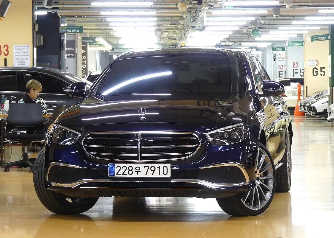 Mercedes-Benz E-Class E450 4MATIC Exclusive, 2023 г. 31912 км. — фото 3