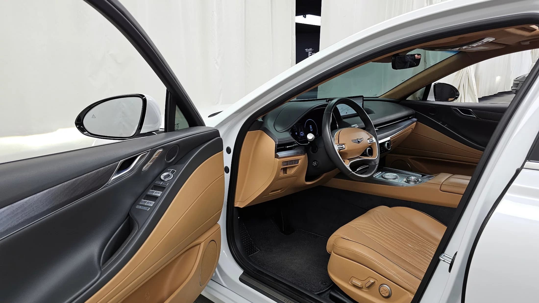 Genesis G80 Gasoline 2.5 Turbo AWD, 2021 г. 50957 км. — фото 10
