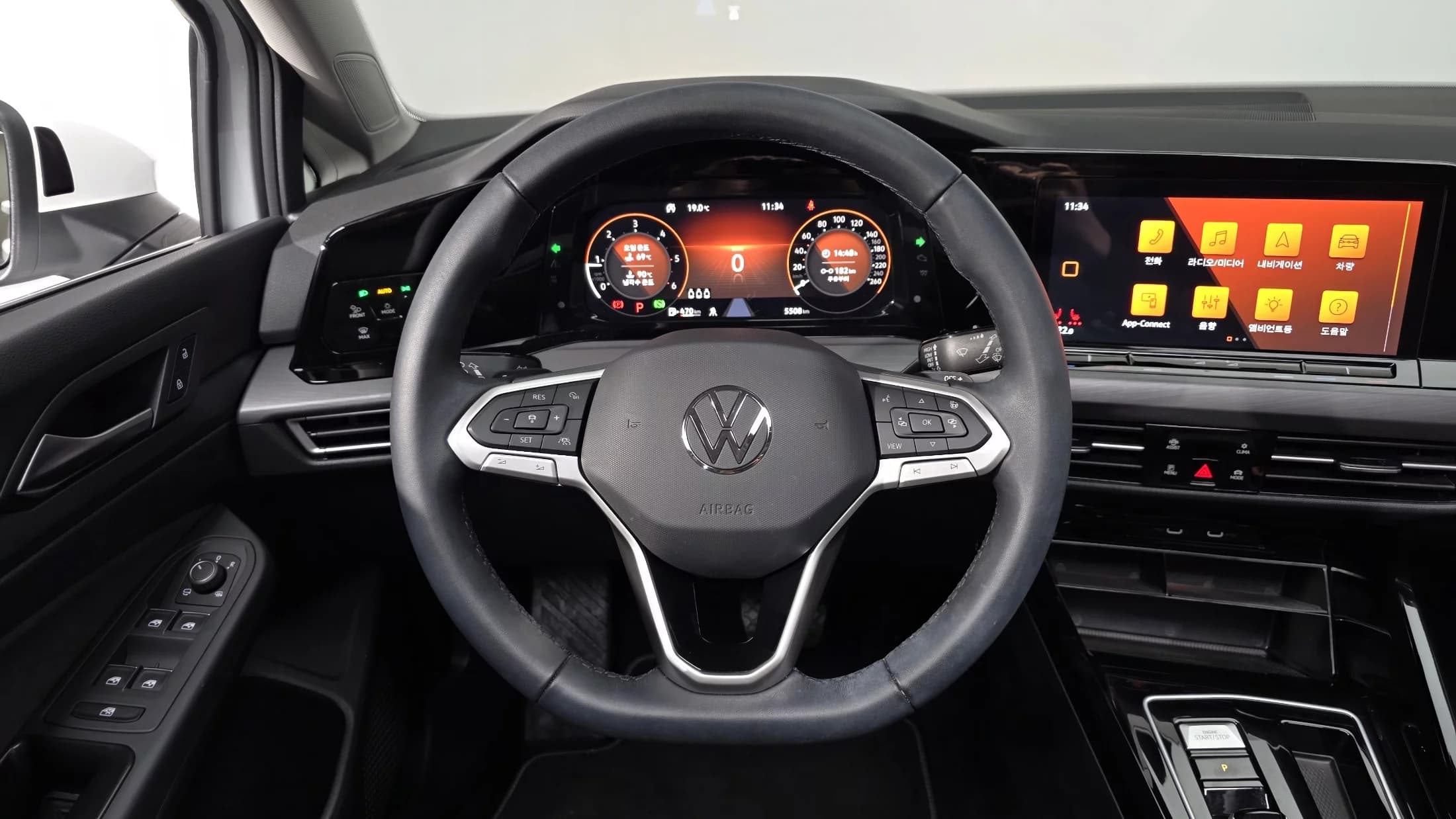 Volkswagen GOLF 2.0 TDI Prestige, 2024 г. 5623 км. — фото 12