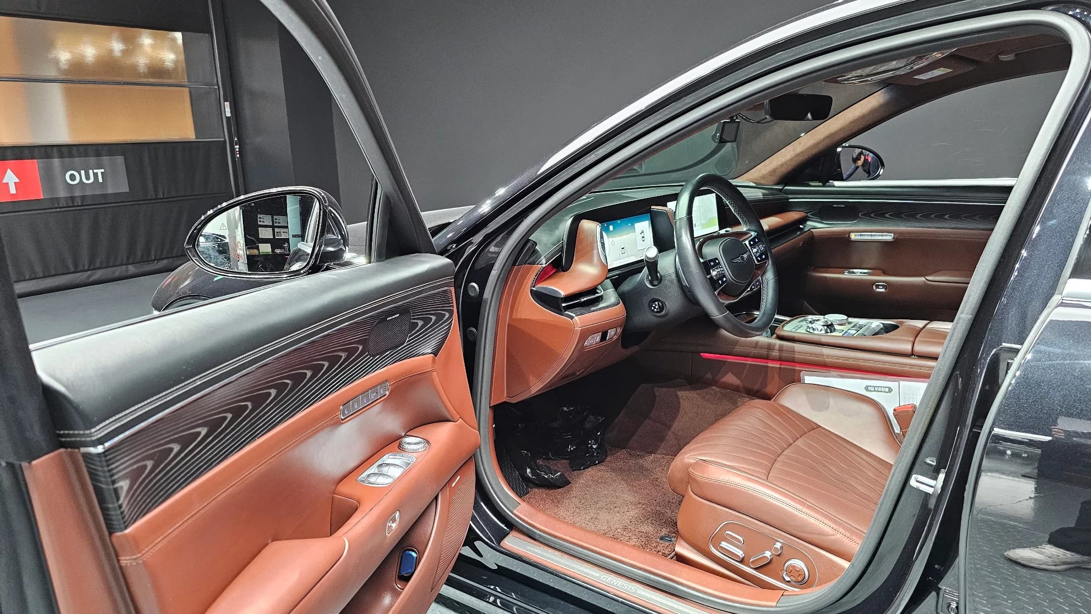 Genesis G90 Gasoline 3.5 Turbo AWD, 2022 г. 77299 км. — фото 11