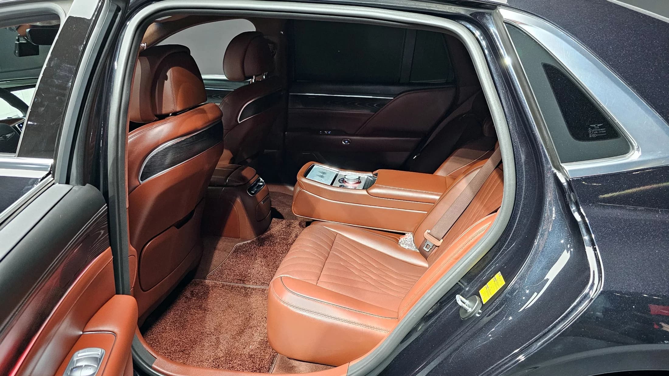 Genesis G90 Gasoline 3.5 Turbo AWD, 2022 г. 77299 км. — фото 12