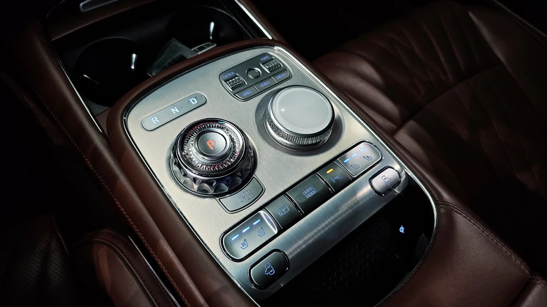 Genesis G90 Gasoline 3.5 Turbo AWD, 2022 г. 77299 км. — фото 9