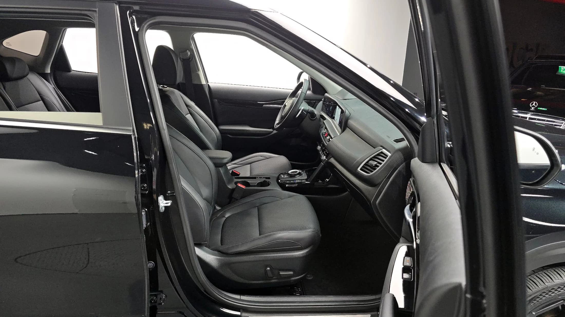 Kia Seltos Gasoline 1.6 Turbo 4WD Gravity, 2023 г. 18352 км. — фото 10