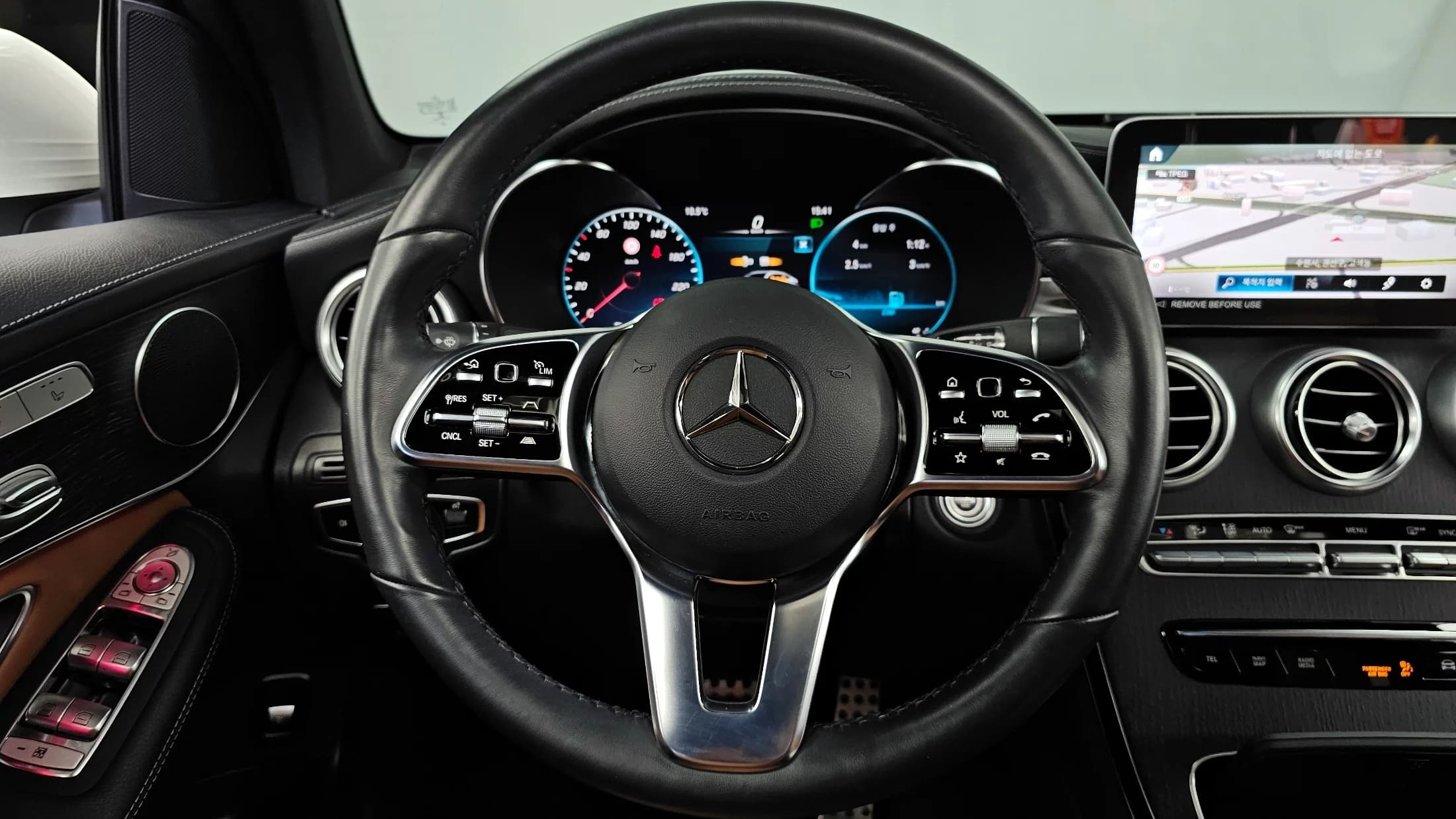 Mercedes-Benz GLC-Class GCL300 4MATIC Coupe, 2023 г. 37729 км. — фото 13