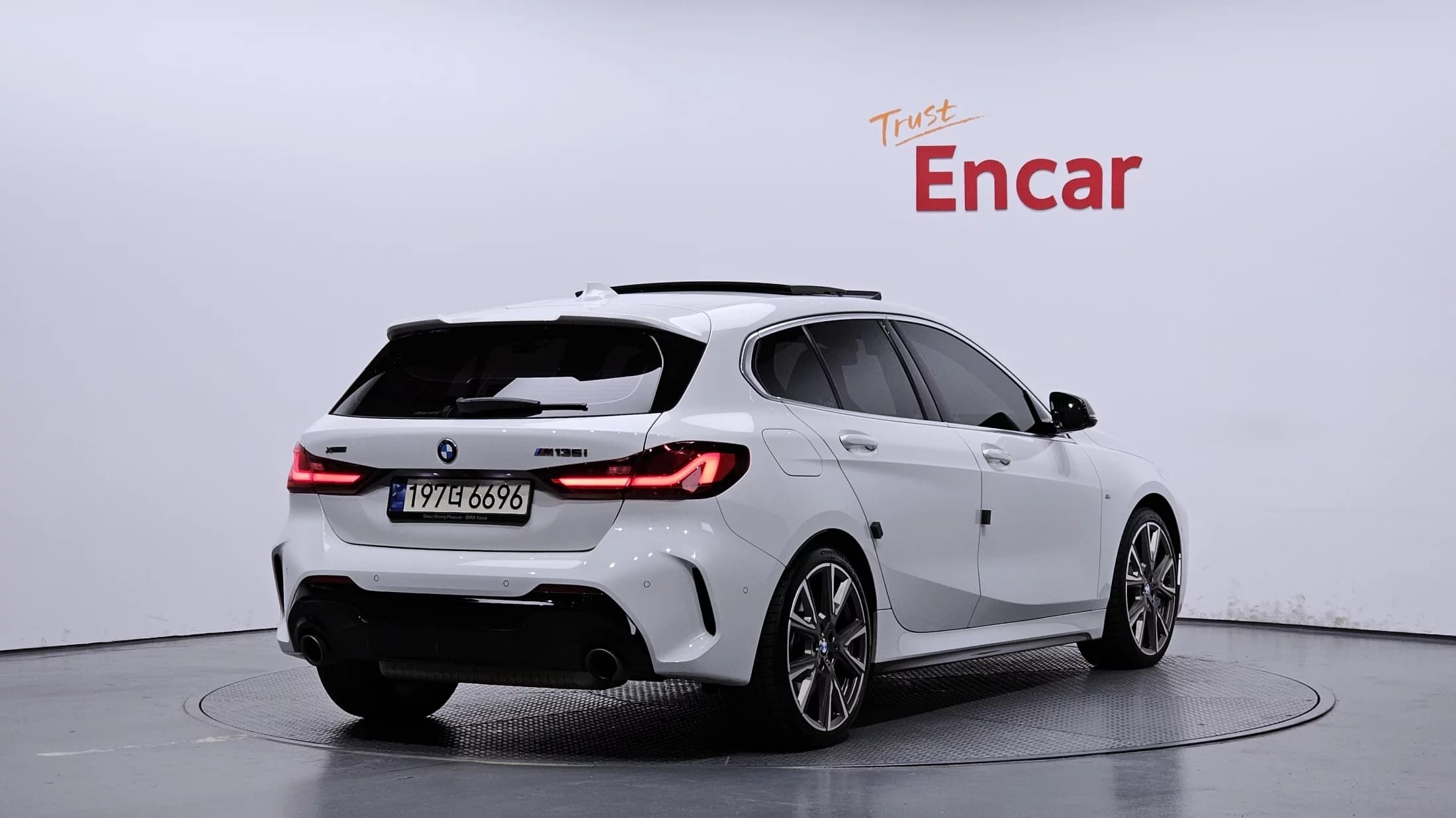 BMW 1-Series M135i xDrive, 2023 г. 48525 км. — фото 2