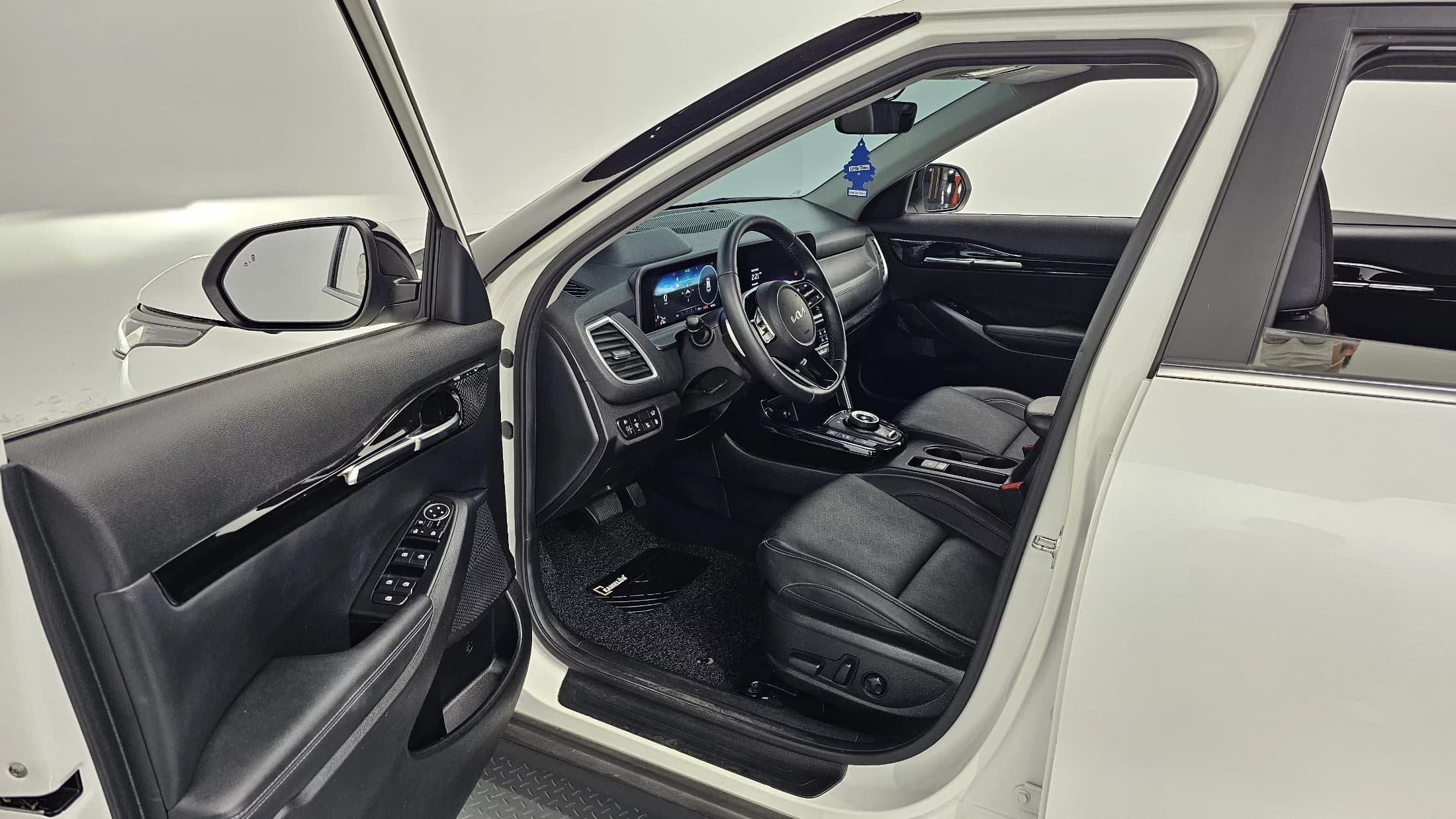 Kia Seltos Gasoline 1.6 Turbo 2WD Gravity, 2023 г. 44349 км. — фото 11