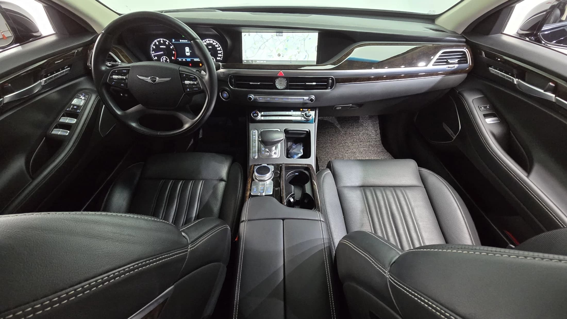 Genesis G90 3.8 Luxury, 2021 г. 150481 км. — фото 7