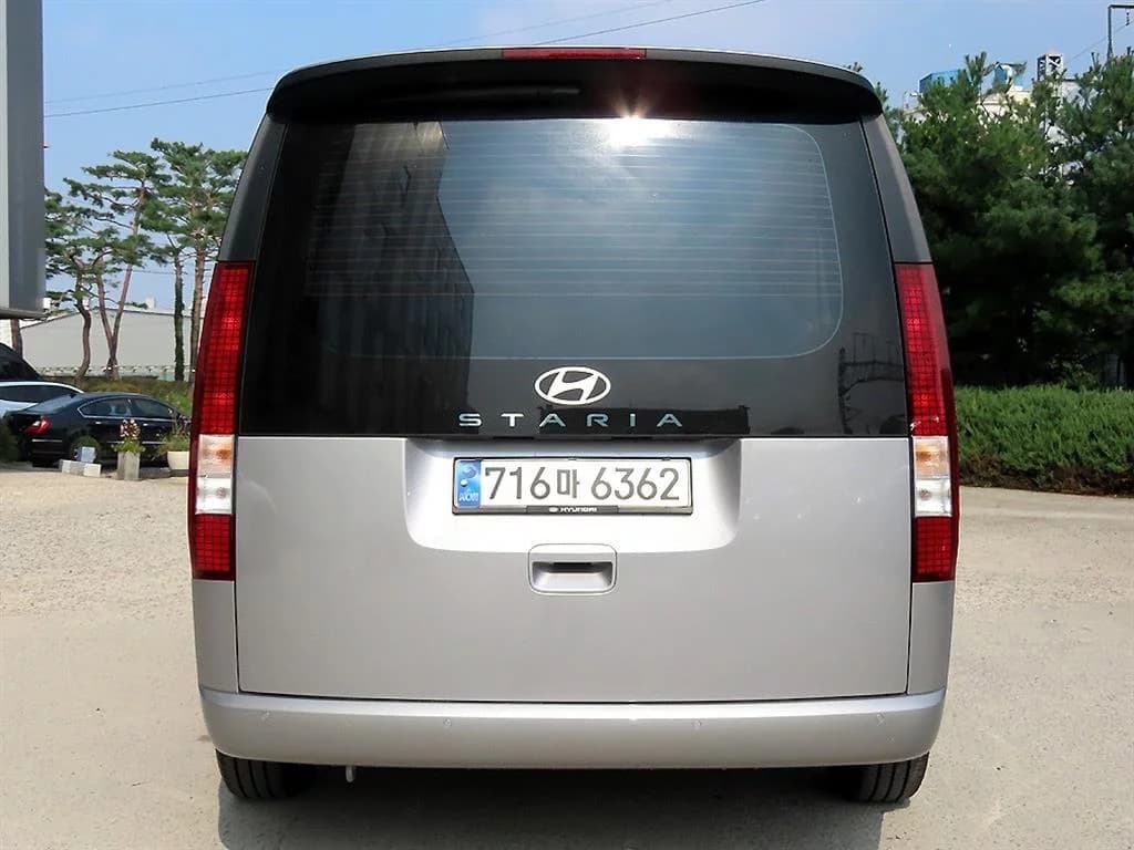 Hyundai Staria L3.5 Tourer 11-Seater Modern, 2025 г. 1991 км. — фото 4