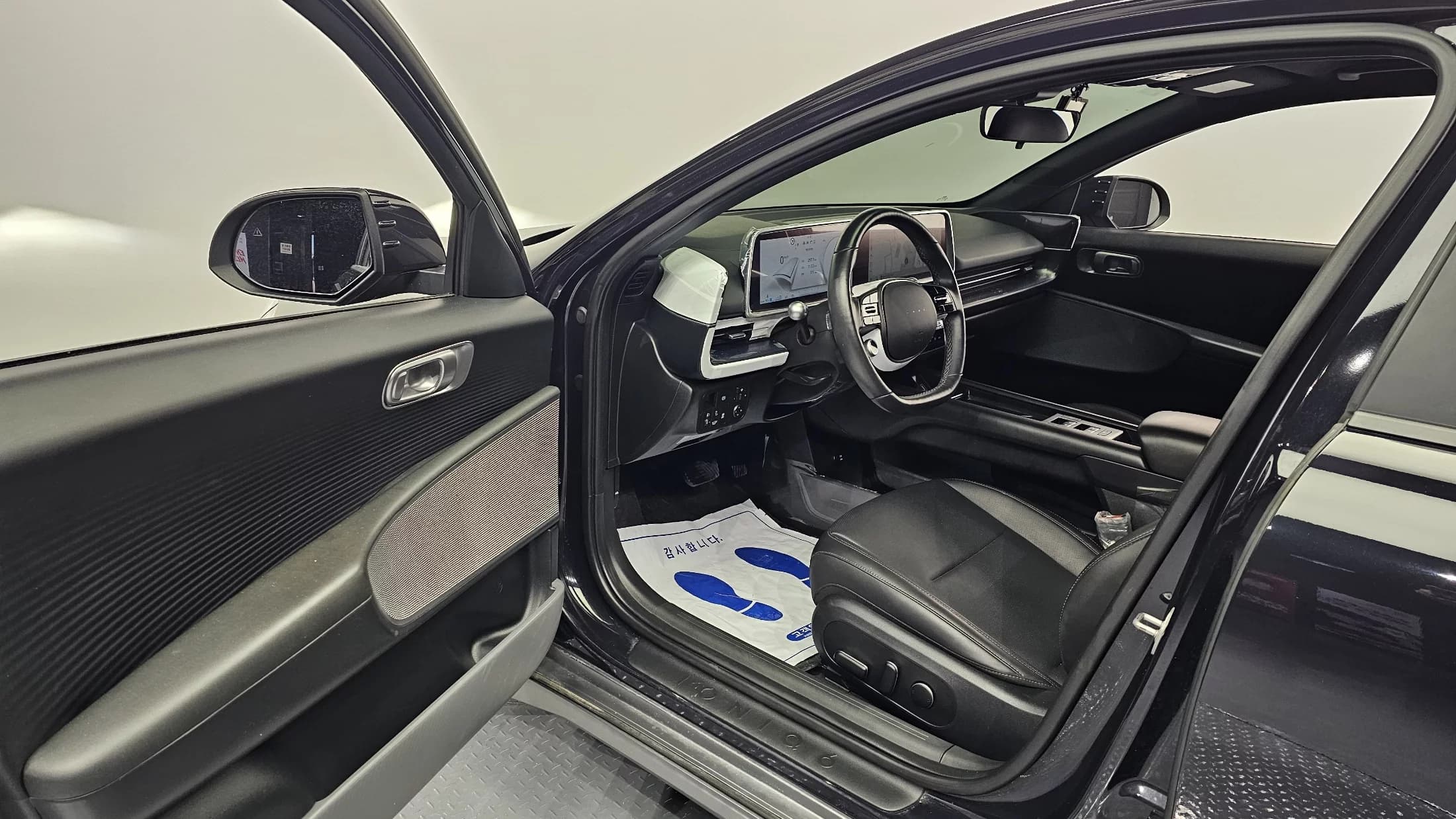 Hyundai Ioniq 6 Long Range AWD Exclusive, электромобиль, 2023 г. 46765 км. — фото 20