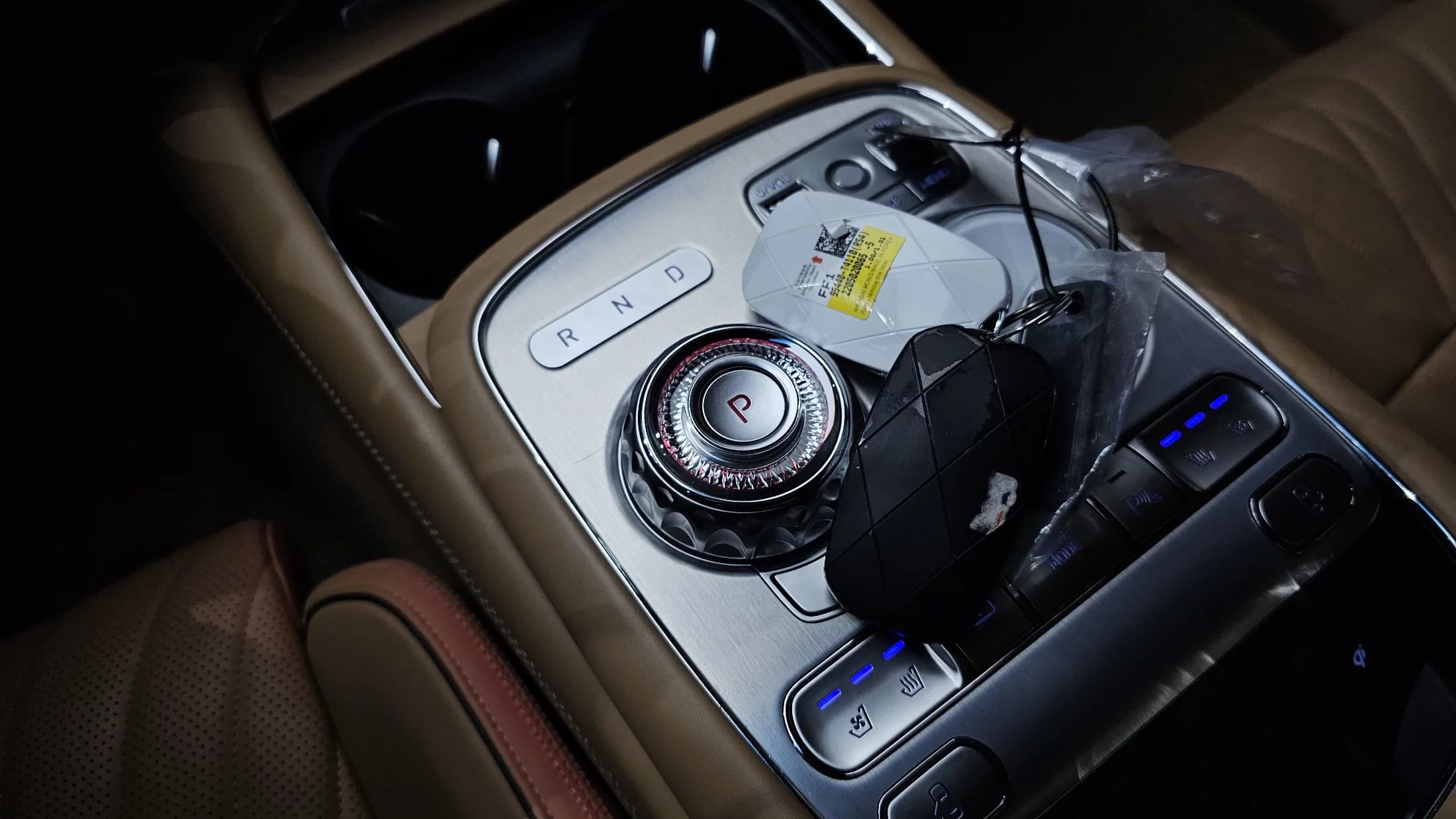 Genesis G90 Gasoline 3.5 Turbo AWD, 2022 г. 57877 км. — фото 9