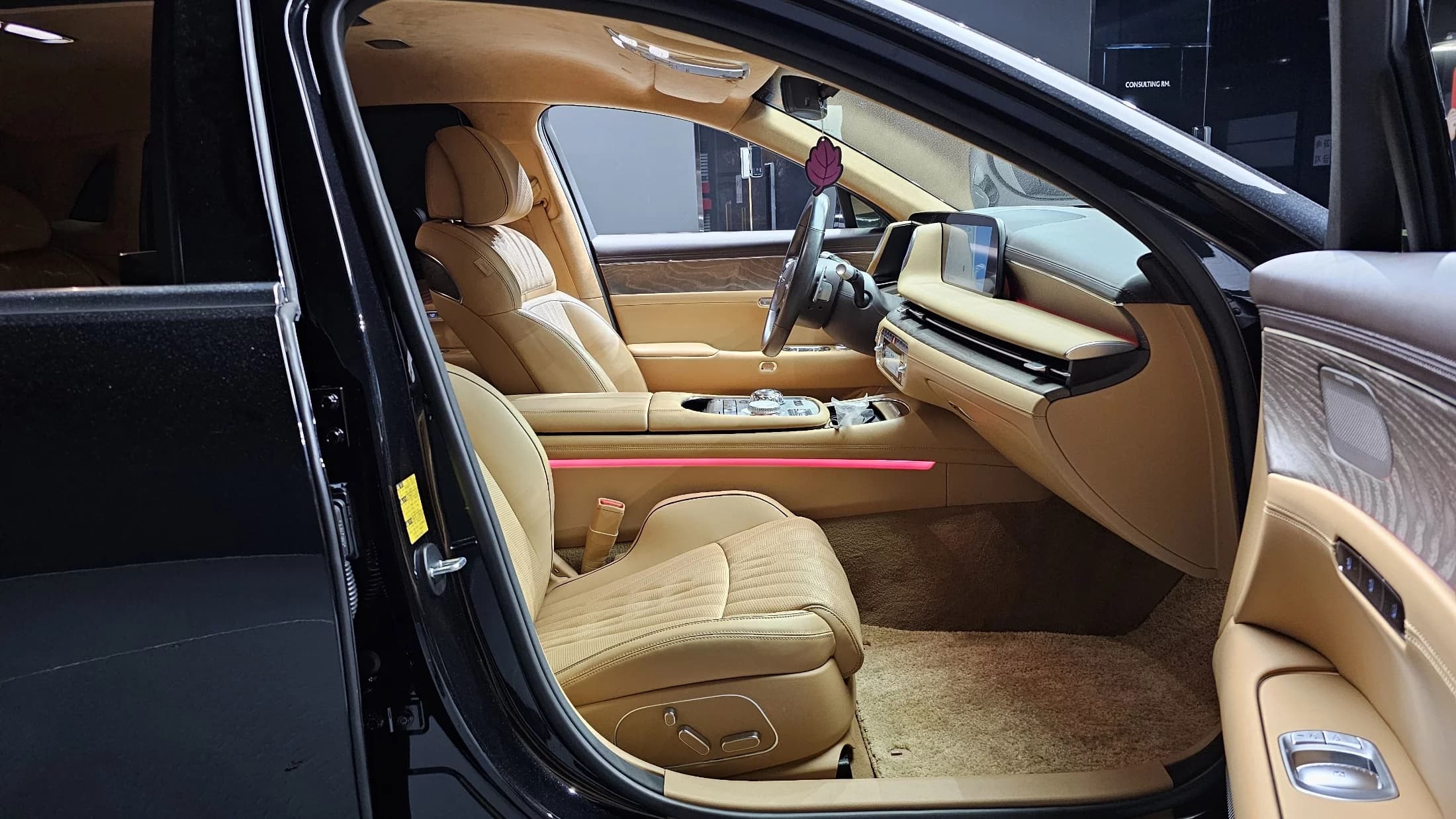 Genesis G90 Gasoline 3.5 Turbo AWD, 2022 г. 57877 км. — фото 10