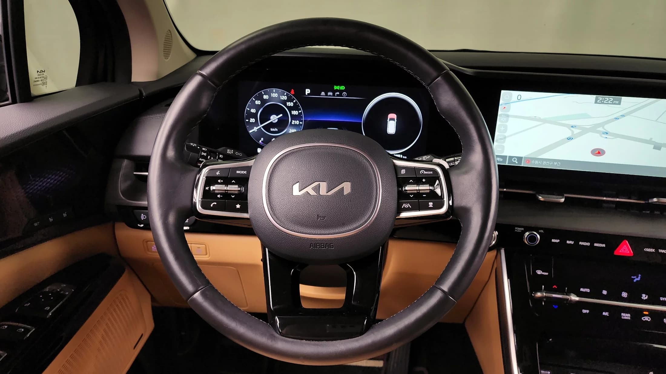 Kia Carnival Gasoline 9-Seater Signature, 2023 г. 49915 км. — фото 13