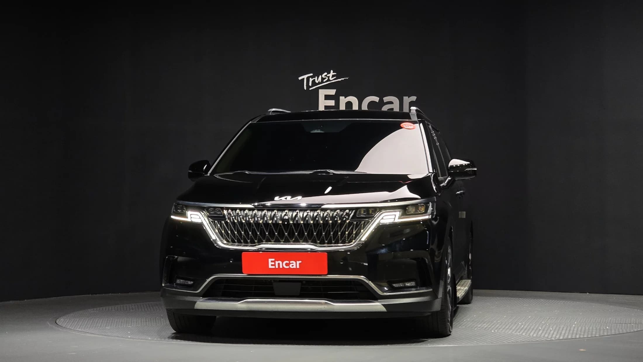 Kia Carnival Gasoline 9-Seater Signature, 2023 г. 49915 км. — фото 3