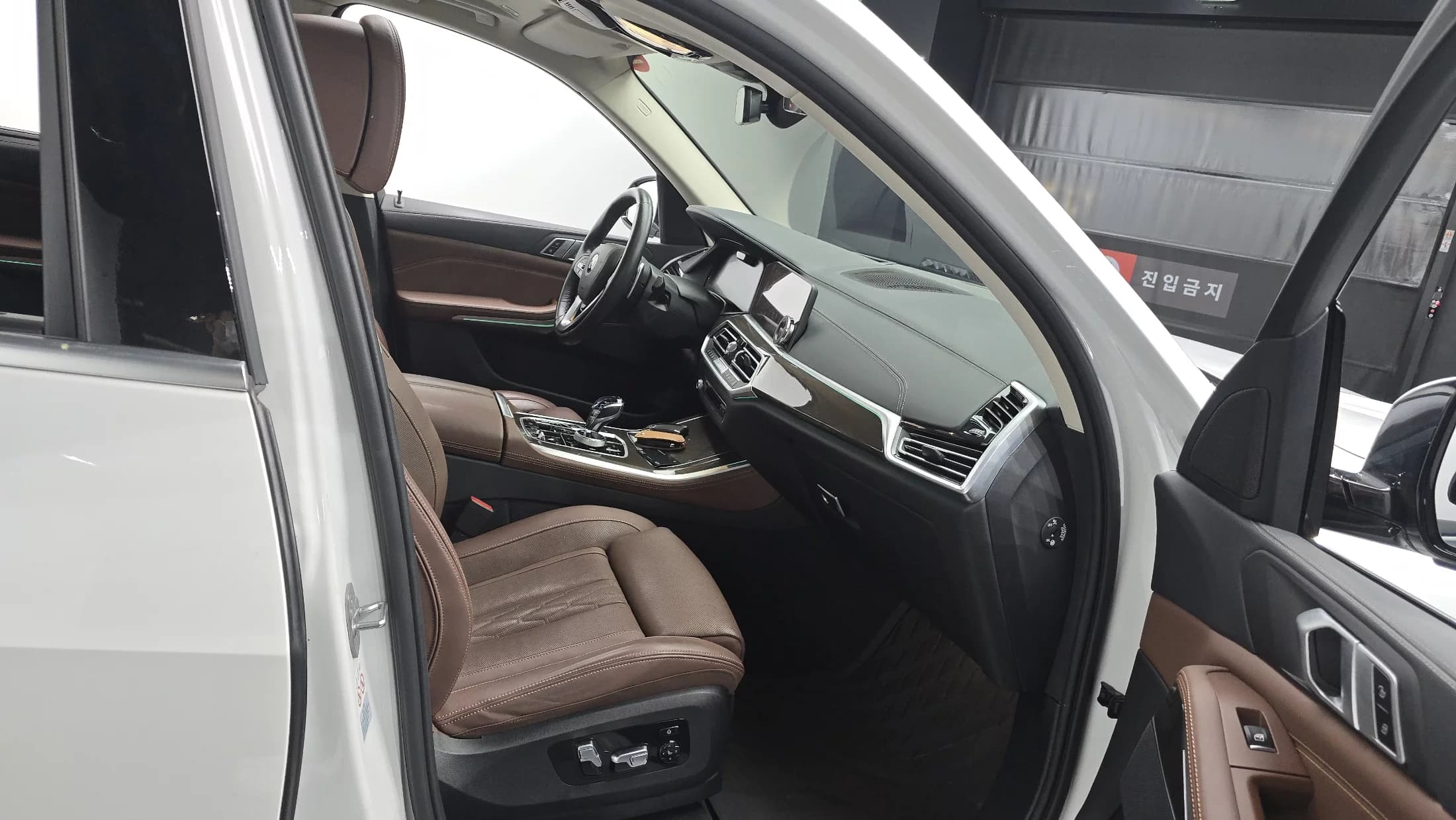 BMW X5 xDrive 40i xLine, 2022 г. 52024 км. — фото 10