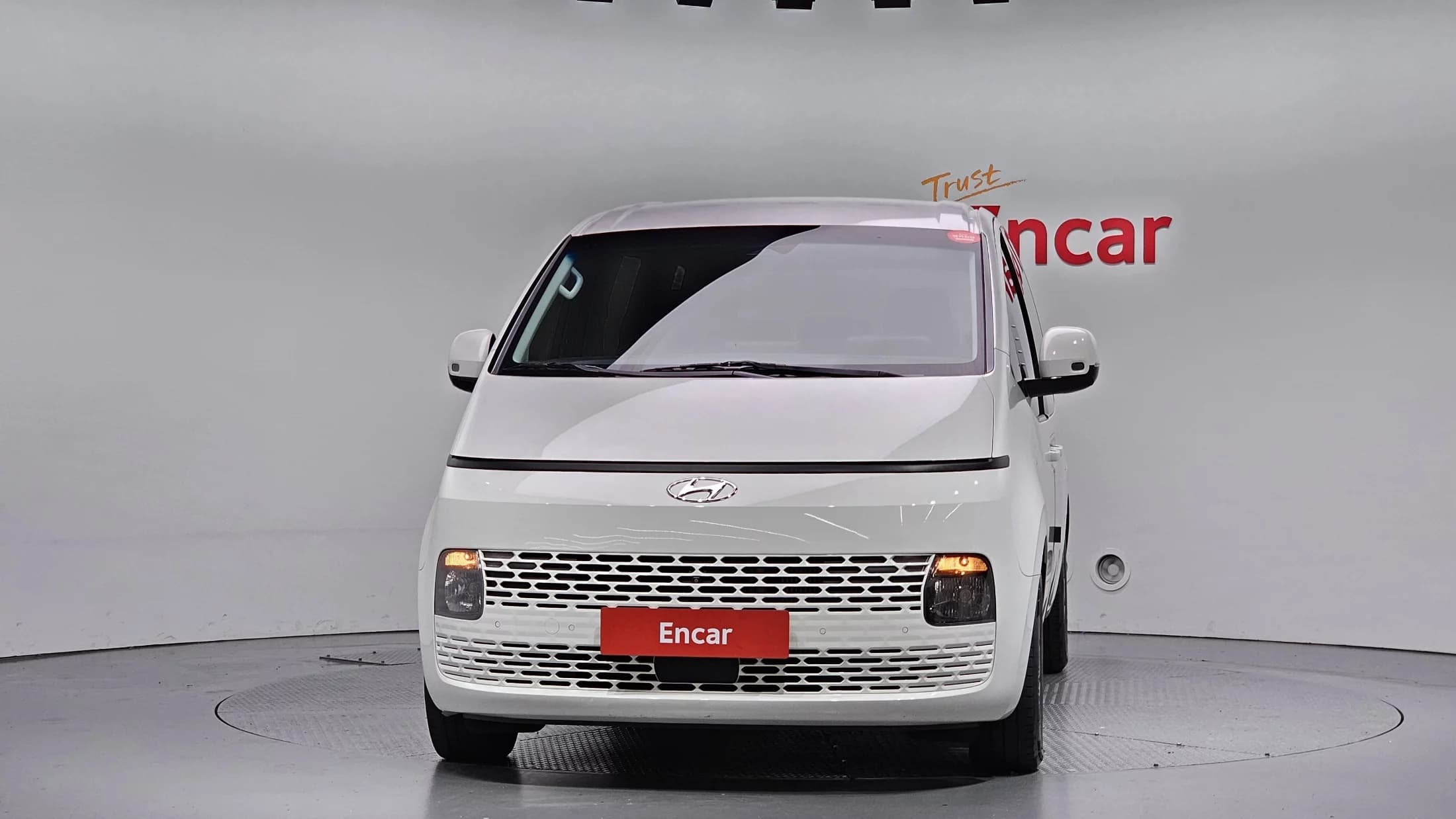 Hyundai Staria 4WD Tourer 9-Seater Modern, 2022 г. 58270 км. — фото 3