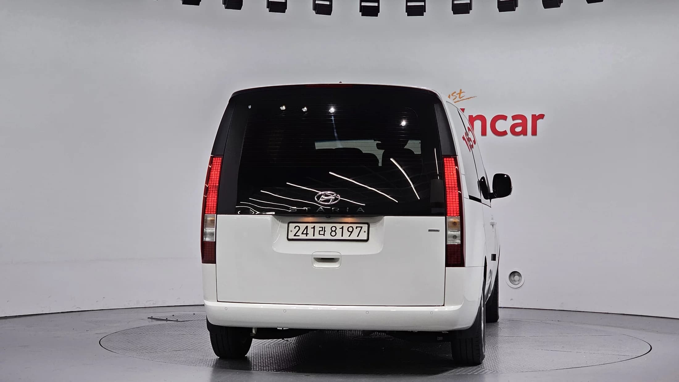 Hyundai Staria 4WD Tourer 9-Seater Modern, 2022 г. 58270 км. — фото 4