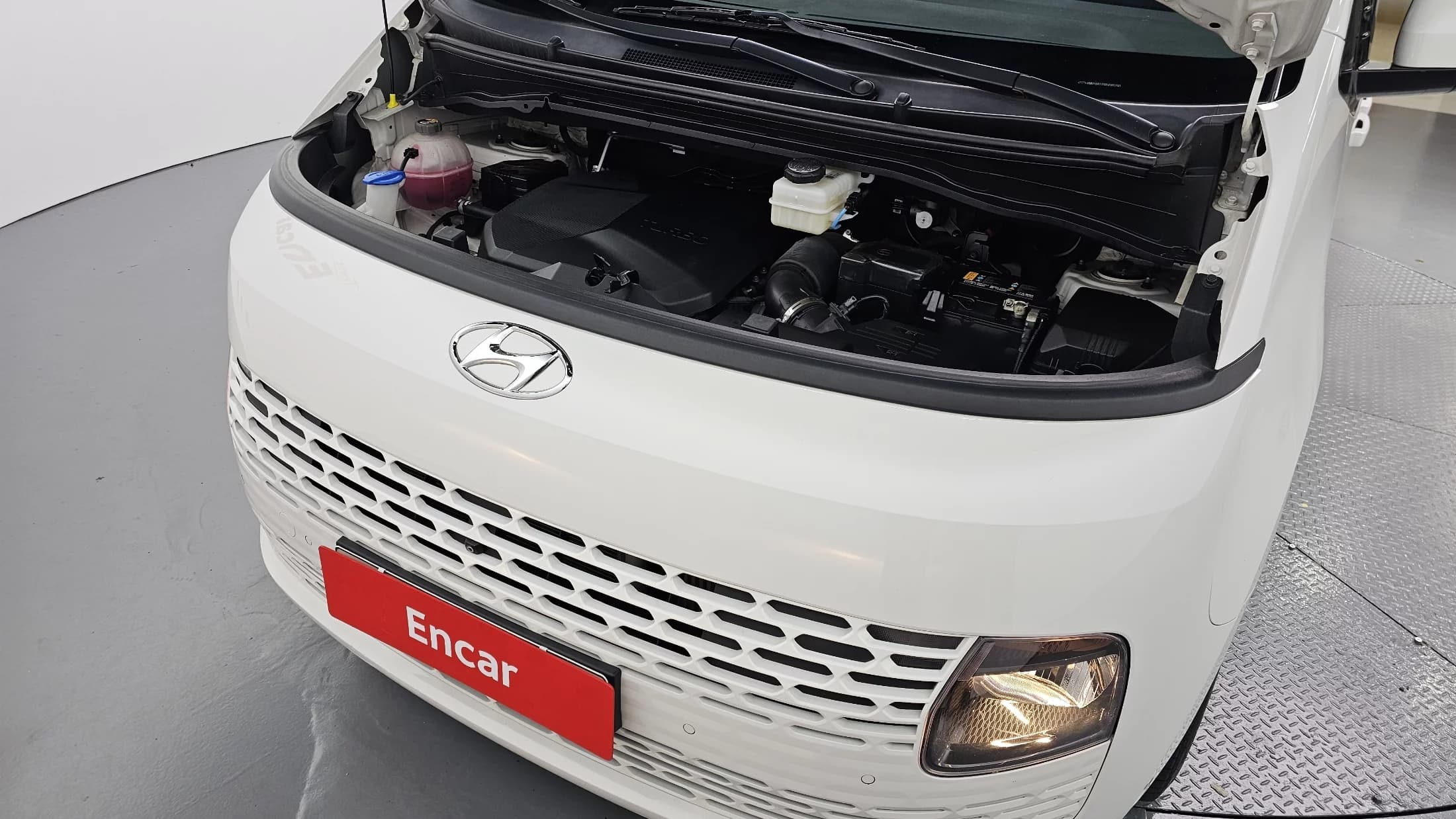Hyundai Staria 4WD Tourer 9-Seater Modern, 2022 г. 58270 км. — фото 6