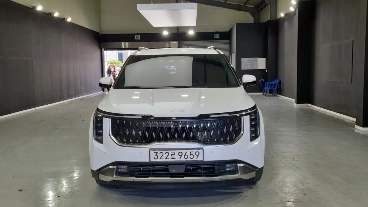 Kia Carnival HEV 9seater Signature, гибрид, 2024 г. 24476 км. — фото 3