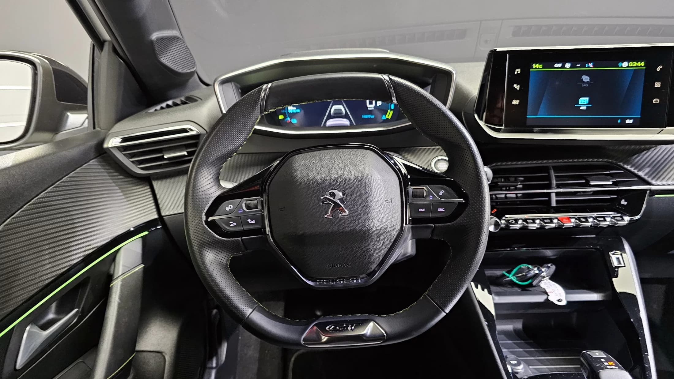 Peugeot 208 GT Line, электромобиль, 2022 г. 11187 км. — фото 13