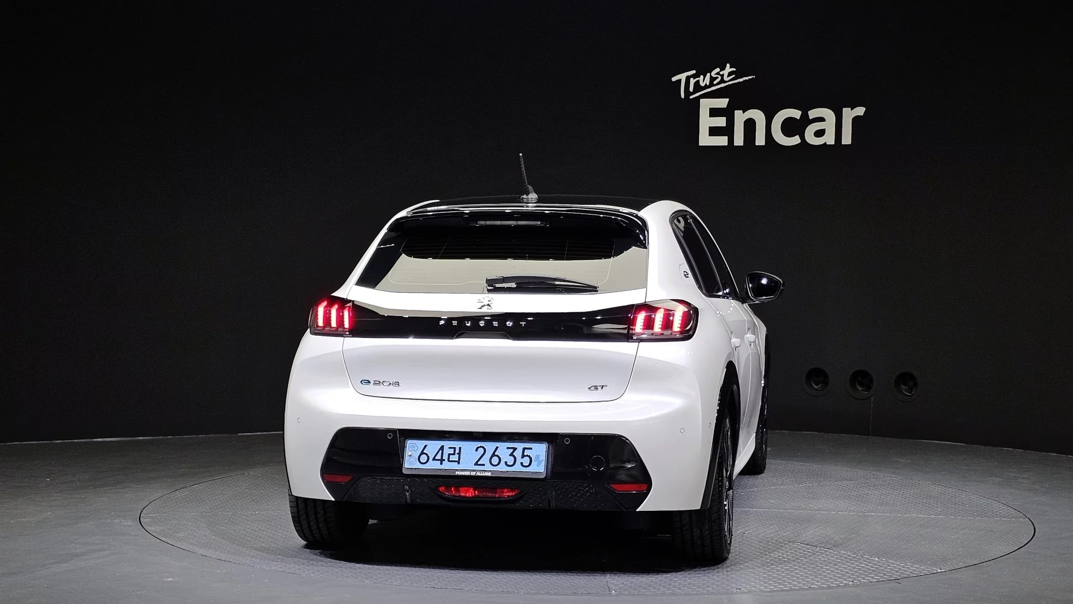 Peugeot 208 GT Line, электромобиль, 2022 г. 11187 км. — фото 4