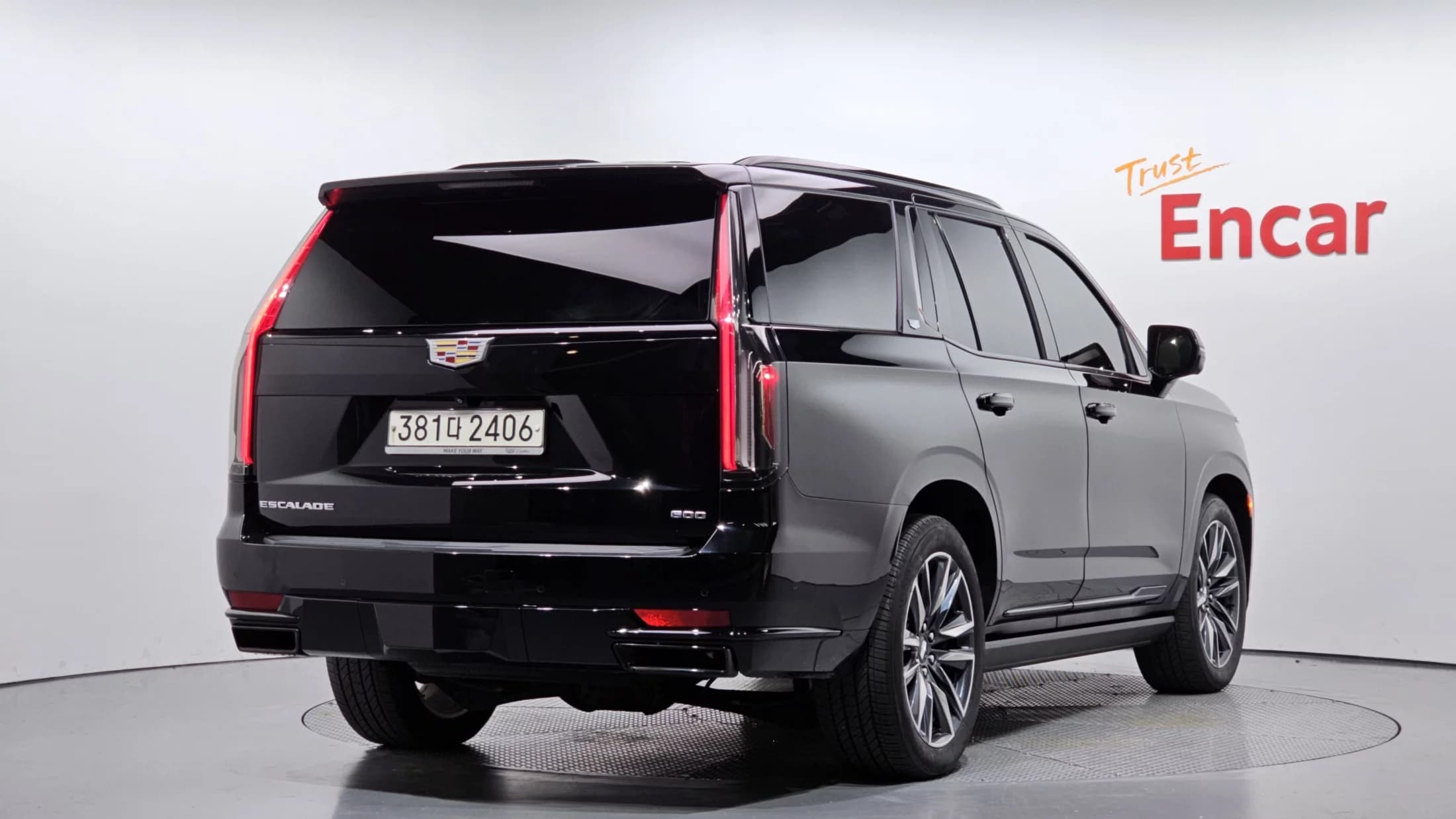 Cadillac Escalade 6.2 Sports Platinum, 2021 г. 91993 км. — фото 2