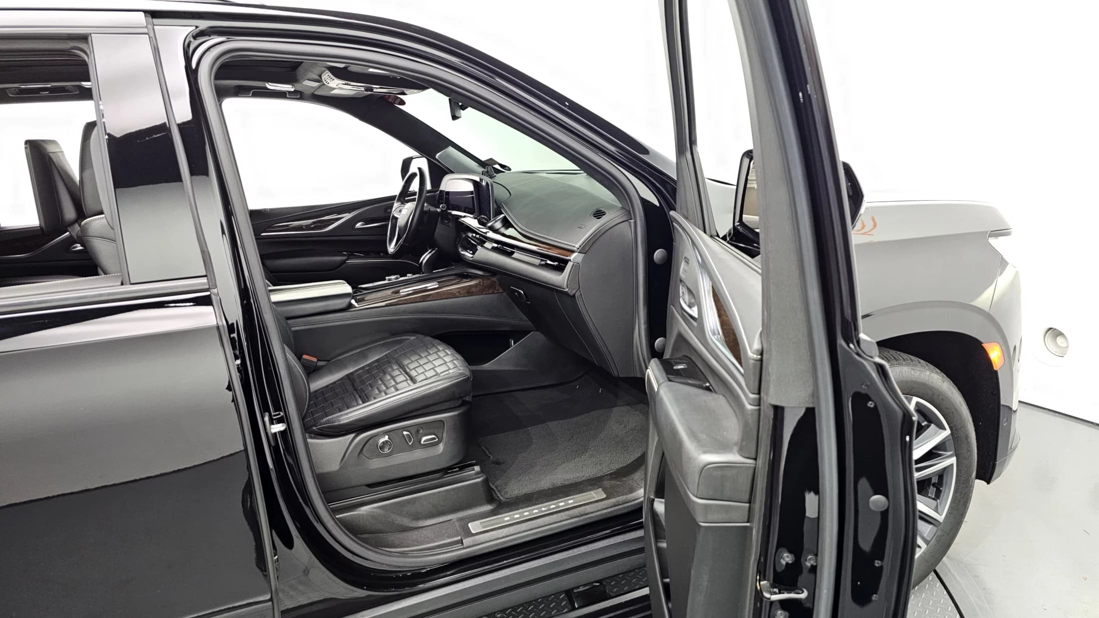 Cadillac Escalade 6.2 Sports Platinum, 2021 г. 91993 км. — фото 11