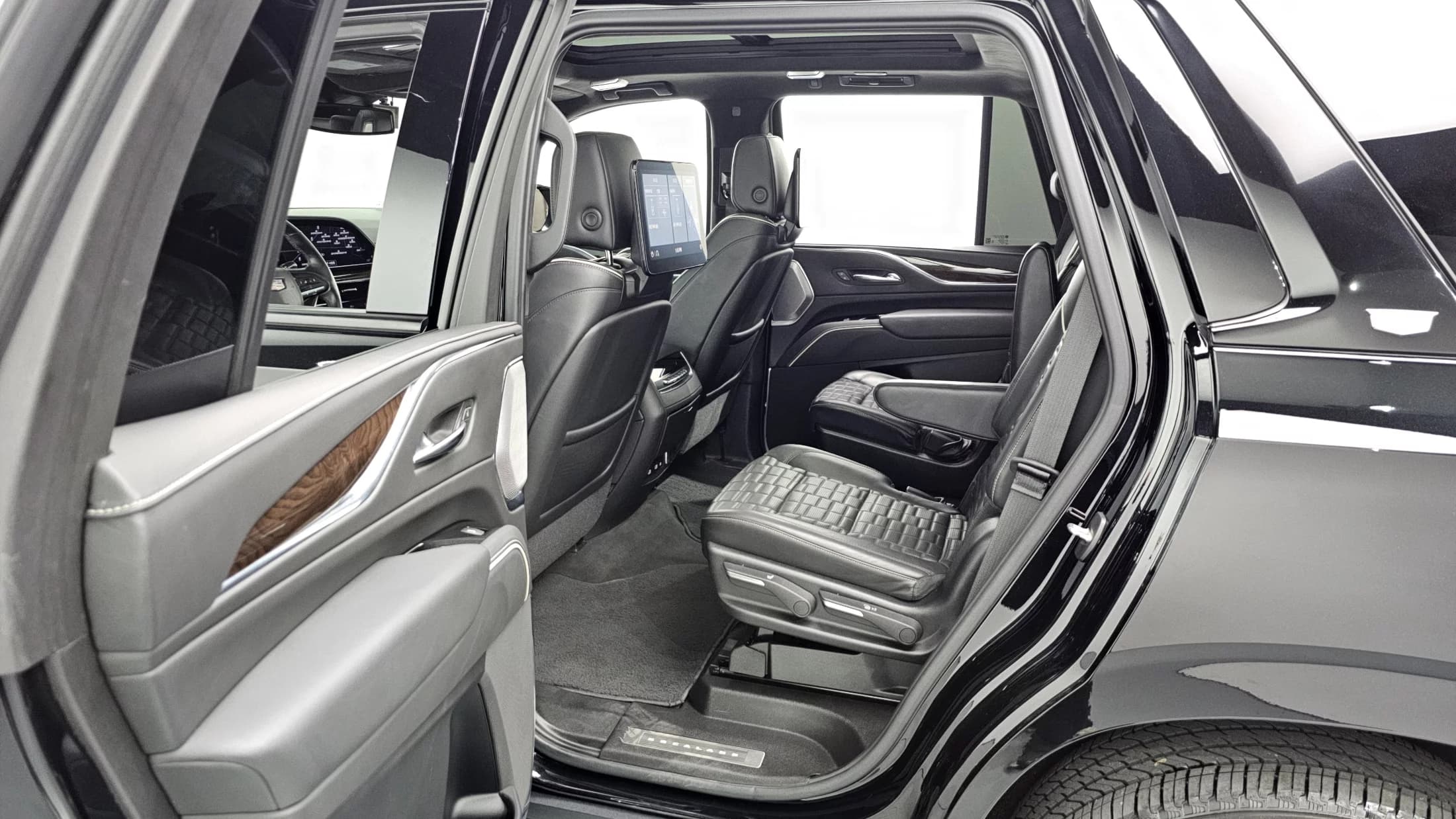 Cadillac Escalade 6.2 Sports Platinum, 2021 г. 91993 км. — фото 12