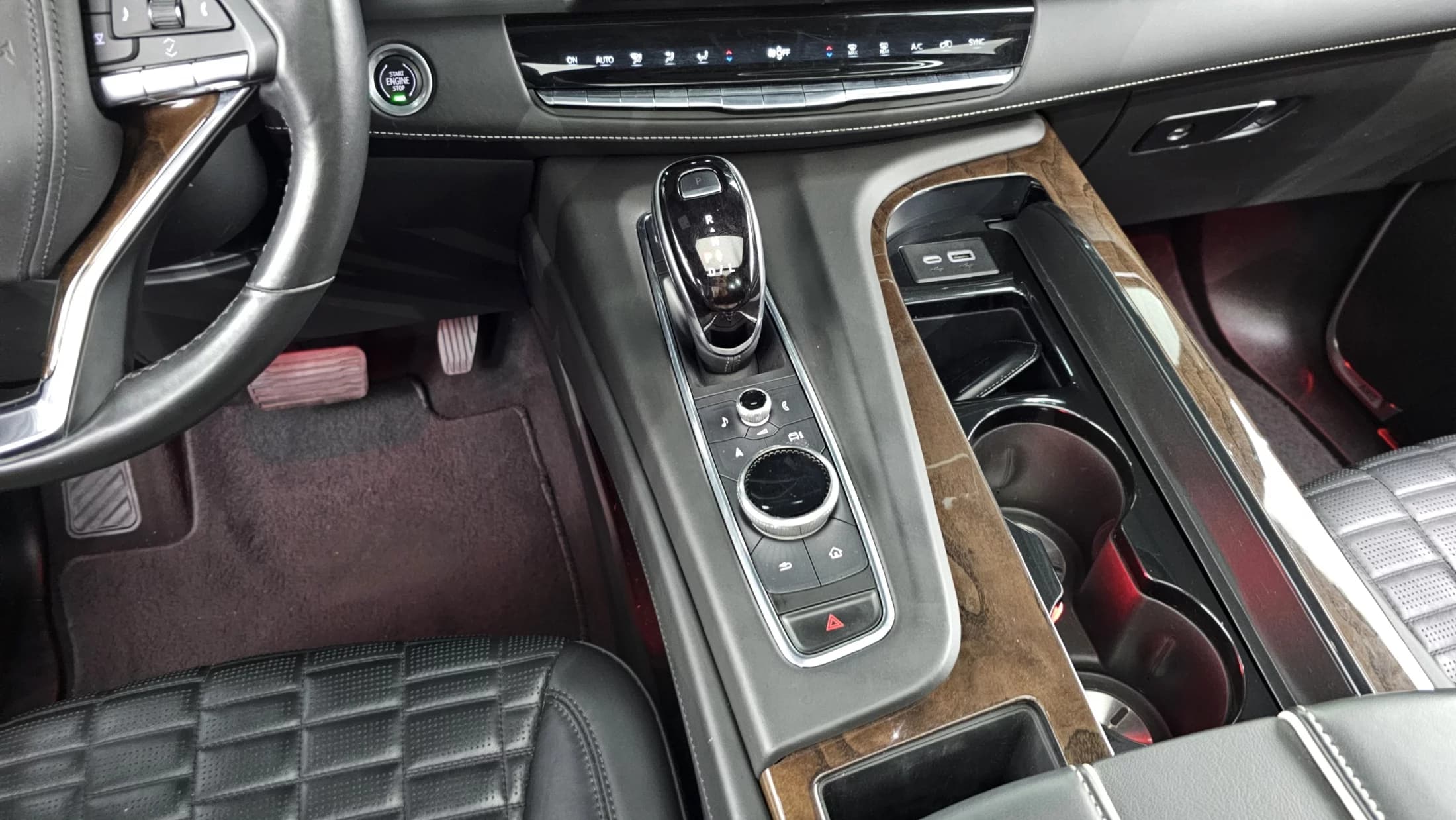 Cadillac Escalade 6.2 Sports Platinum, 2021 г. 91993 км. — фото 9