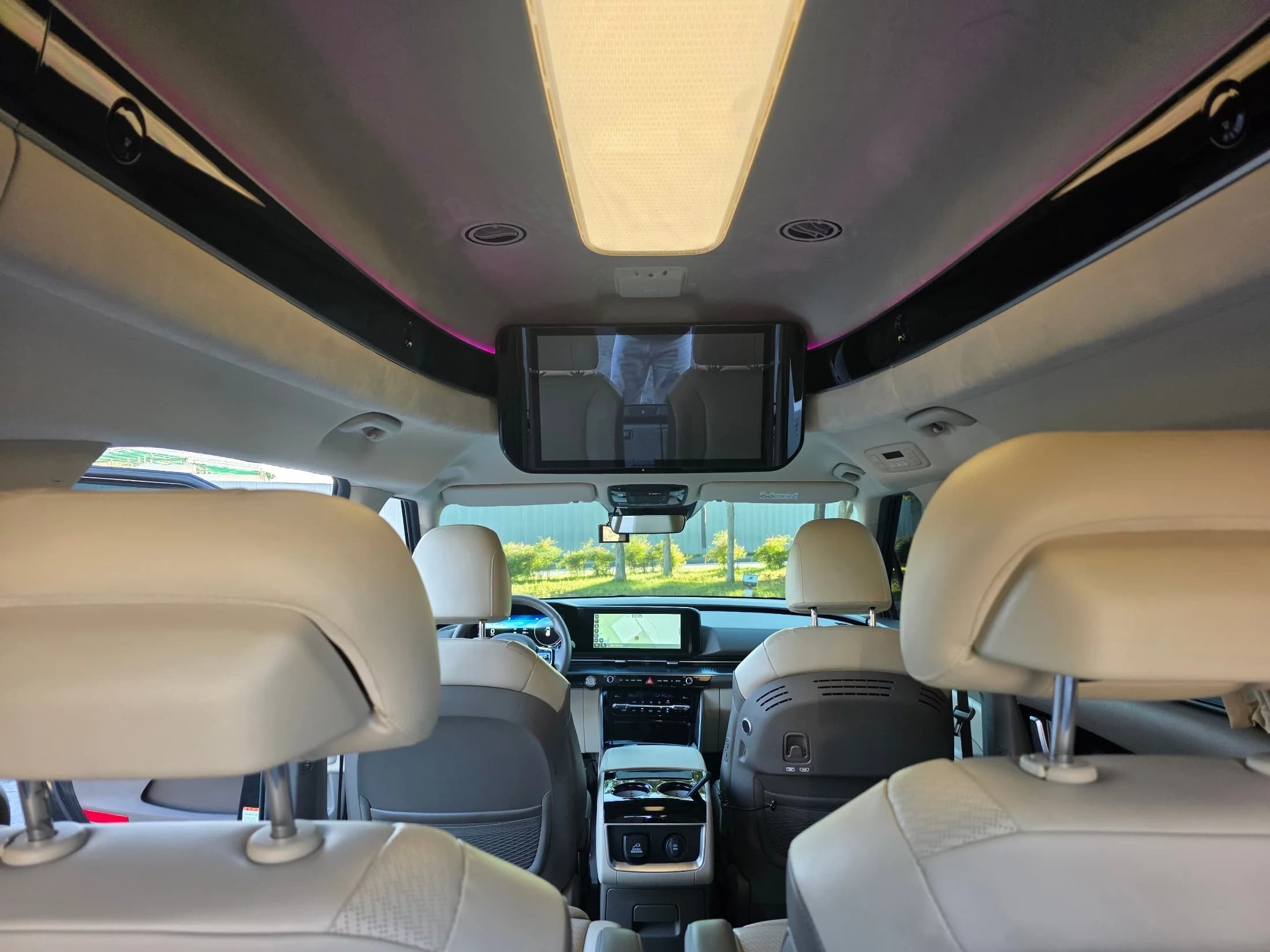 Kia Carnival Gasoline 7-Seater Hi-Limousine Signature, 2021 г. 100061 км. — фото 17