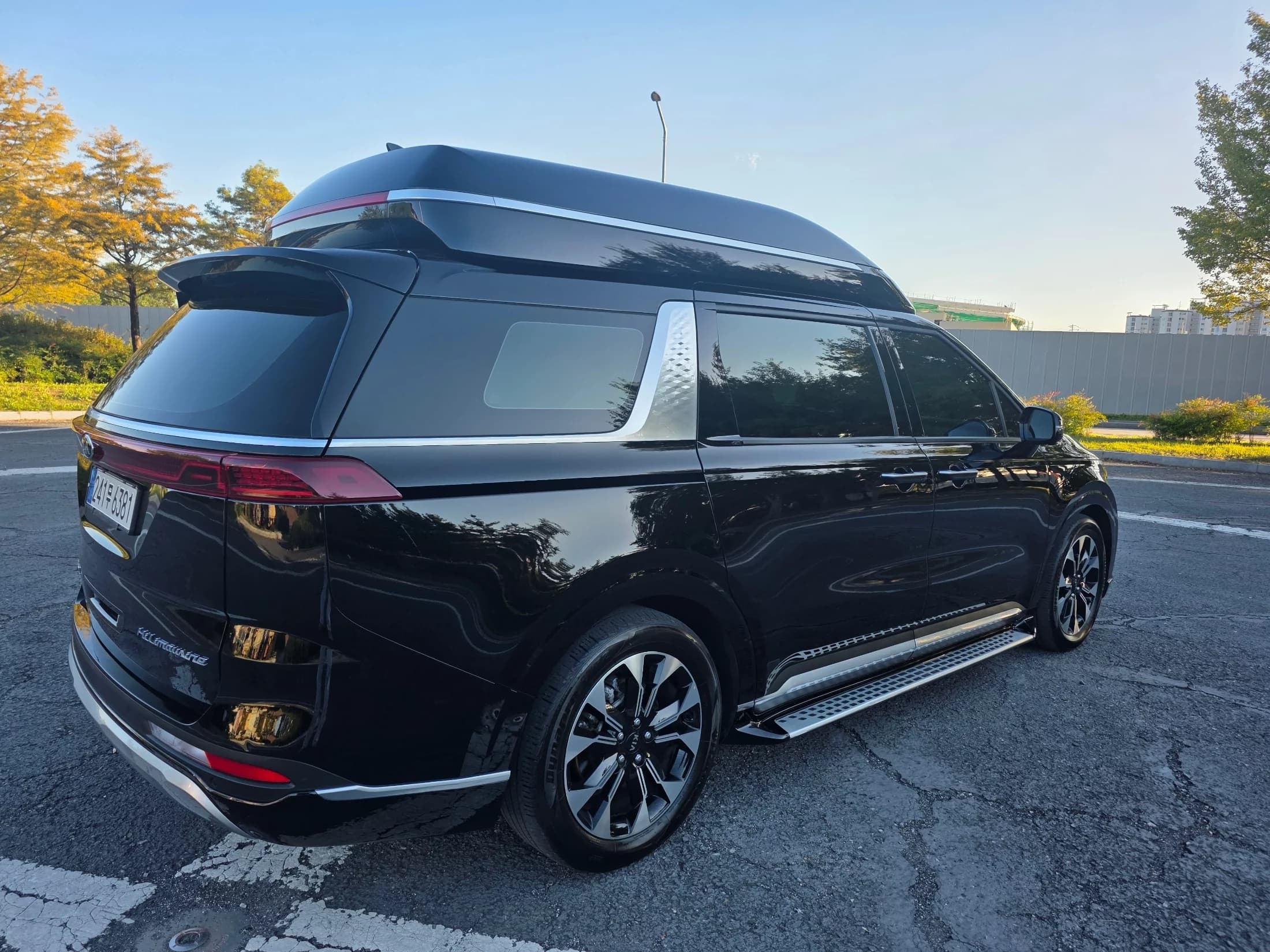 Kia Carnival Gasoline 7-Seater Hi-Limousine Signature, 2021 г. 100061 км. — фото 4