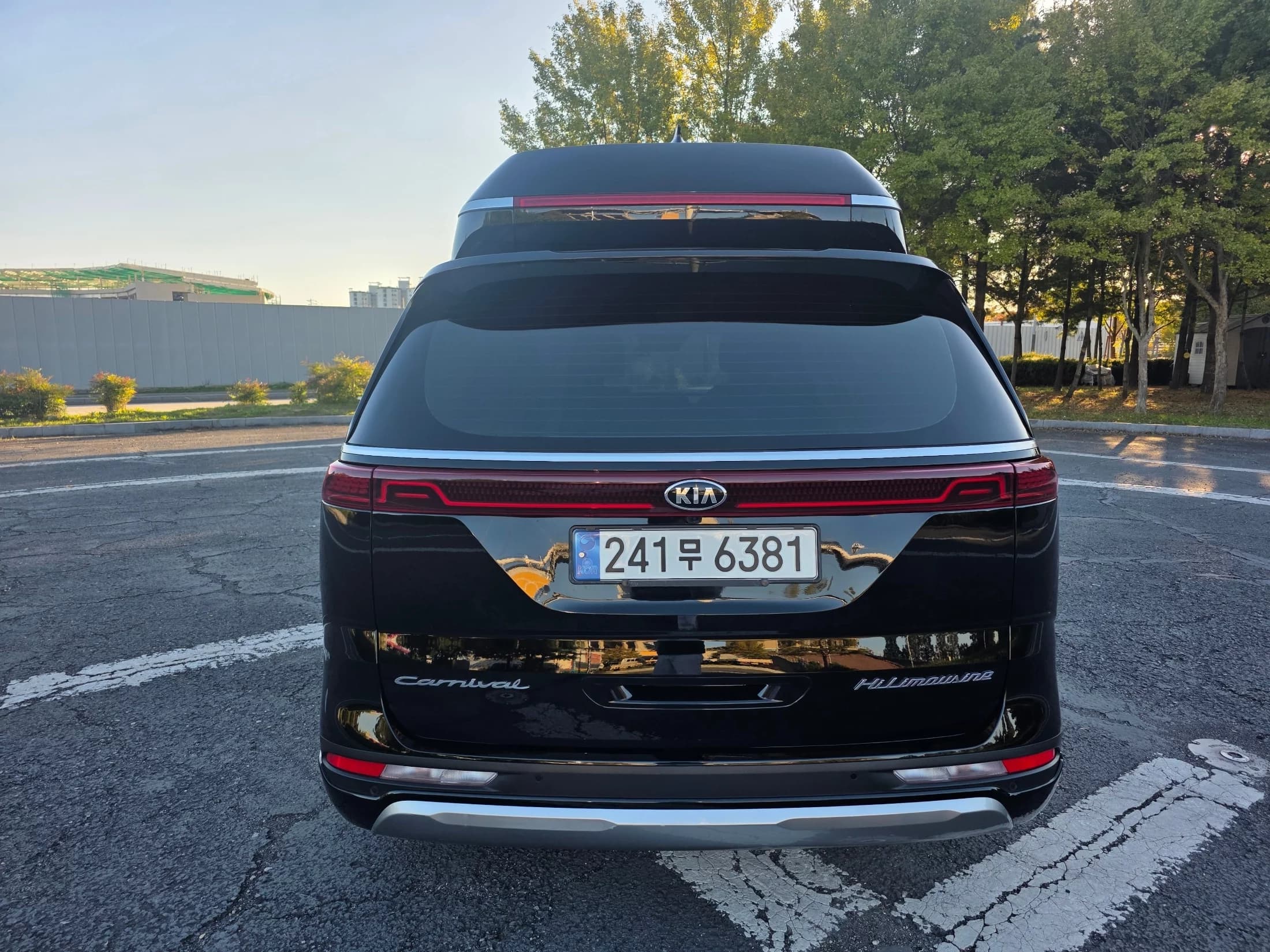 Kia Carnival Gasoline 7-Seater Hi-Limousine Signature, 2021 г. 100061 км. — фото 8