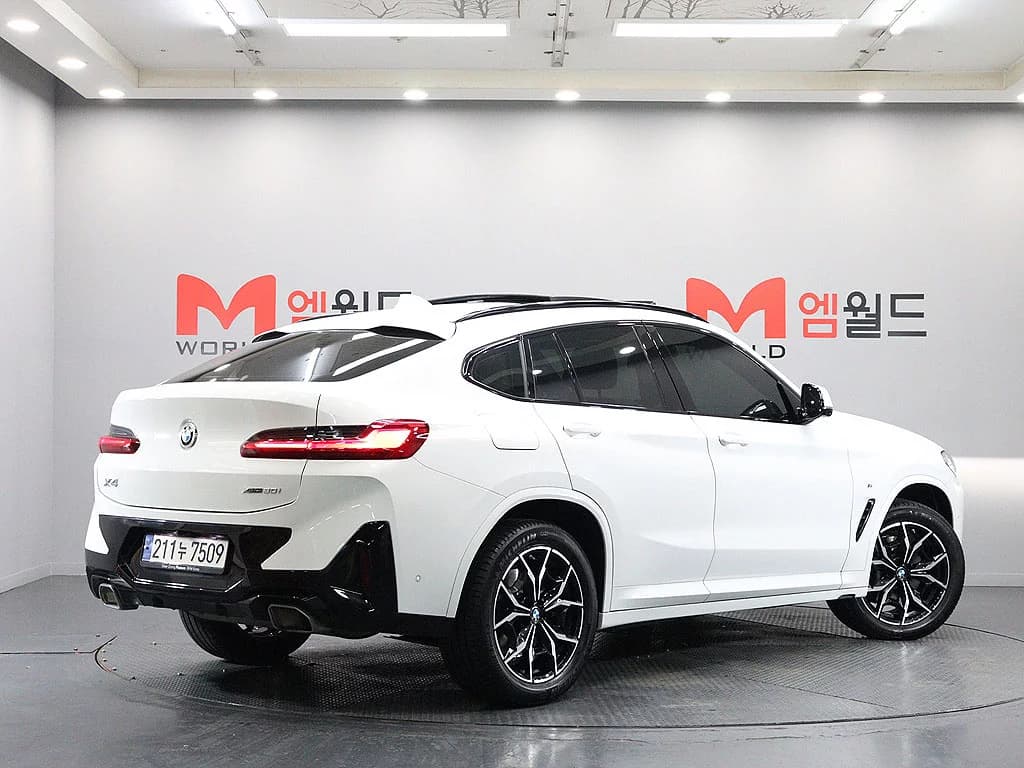 BMW X4 xDrive20i M Sport, 2024 г. 33452 км. — фото 4