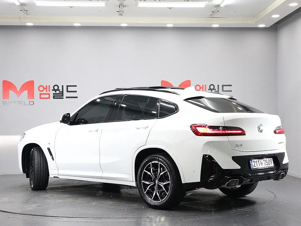 BMW X4 xDrive20i M Sport, 2024 г. 33452 км. — фото 5