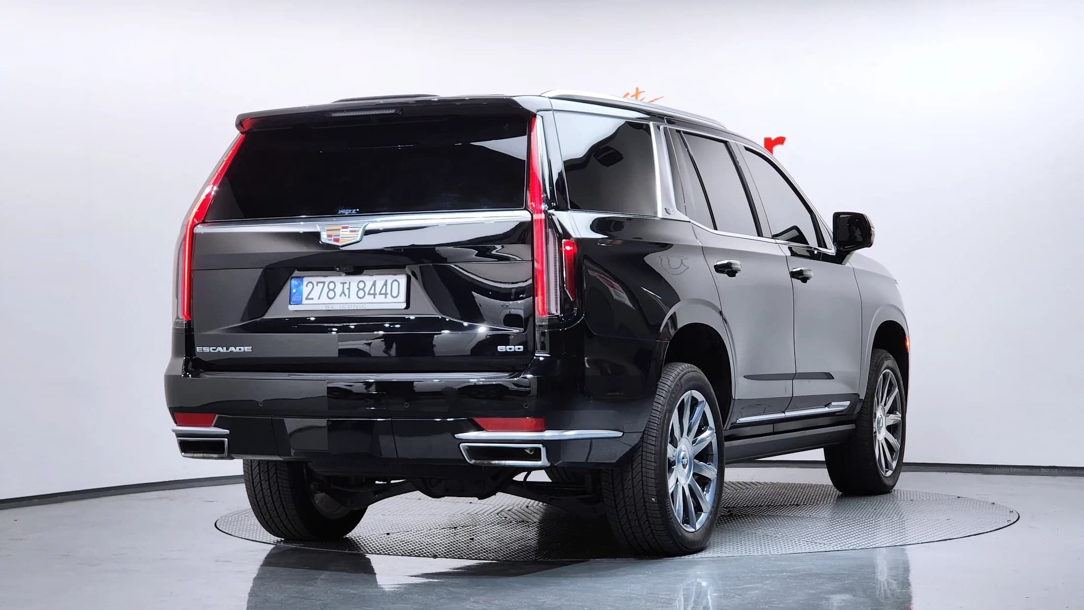 Cadillac Escalade 6.2 Premium Luxury Platinum, 2024 г. 9866 км. — фото 2