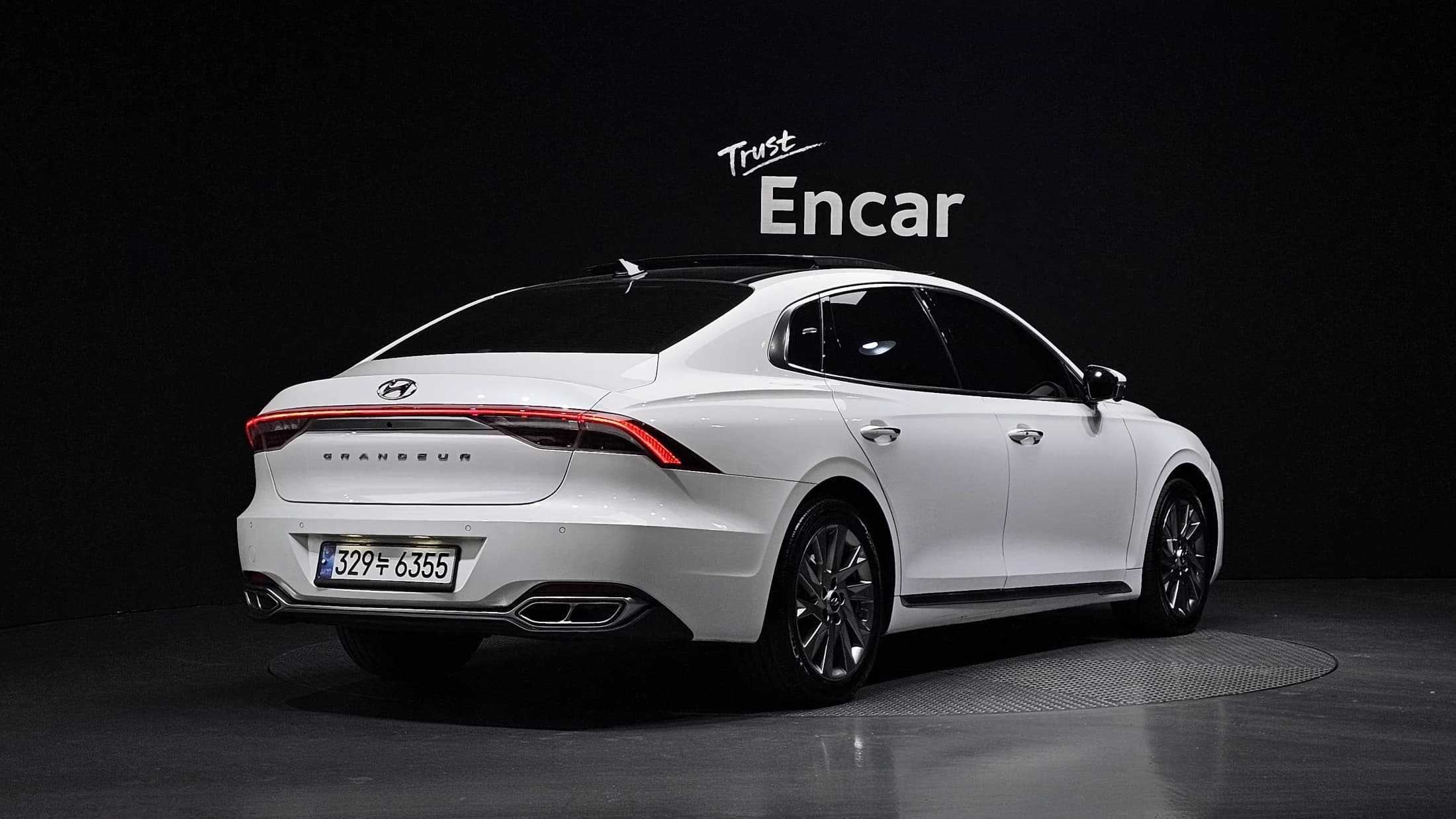 Hyundai Grandeur Calligraphy, гибрид, 2021 г. 62544 км. — фото 2