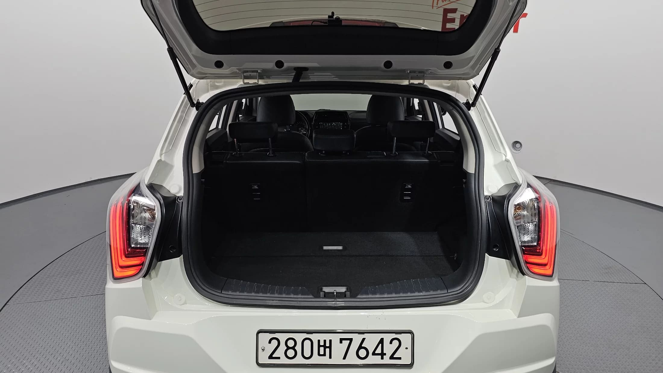 SsangYong TIBOLI Gasoline 1.5 2WD V3, 2022 г. 38916 км. — фото 20