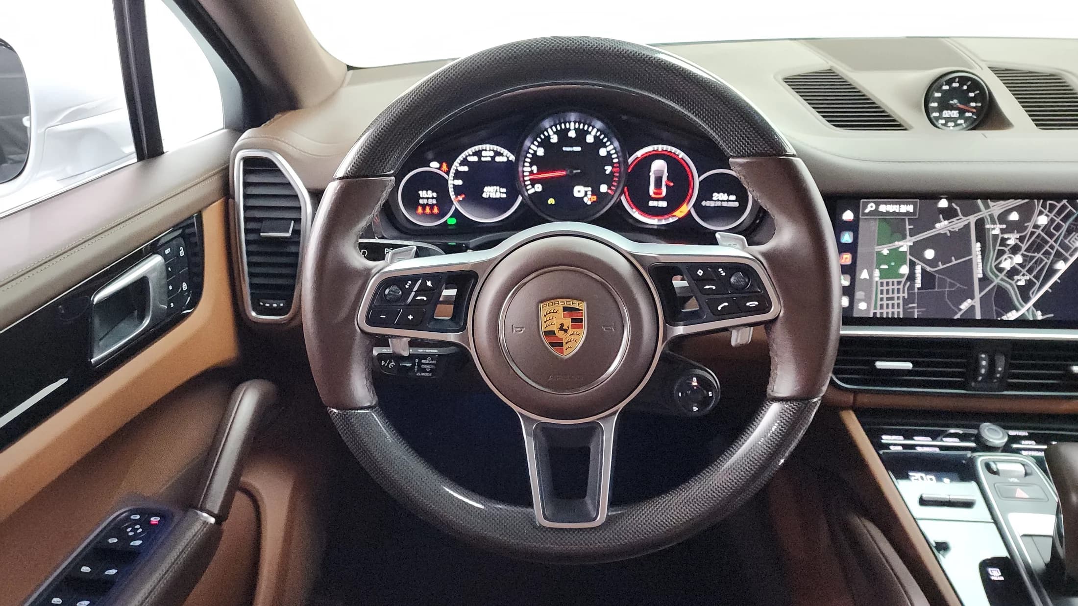Porsche CAYENNE 3.0 Coupe, 2022 г. 49875 км. — фото 13