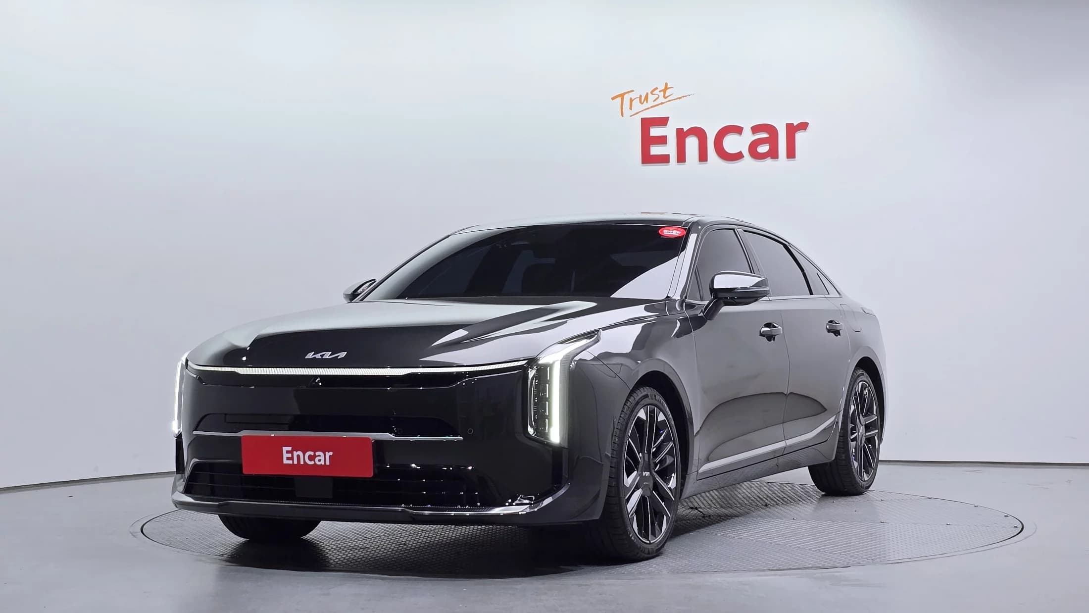 Kia K8 Noblesse, гибрид, 2025 г. 15252 км.