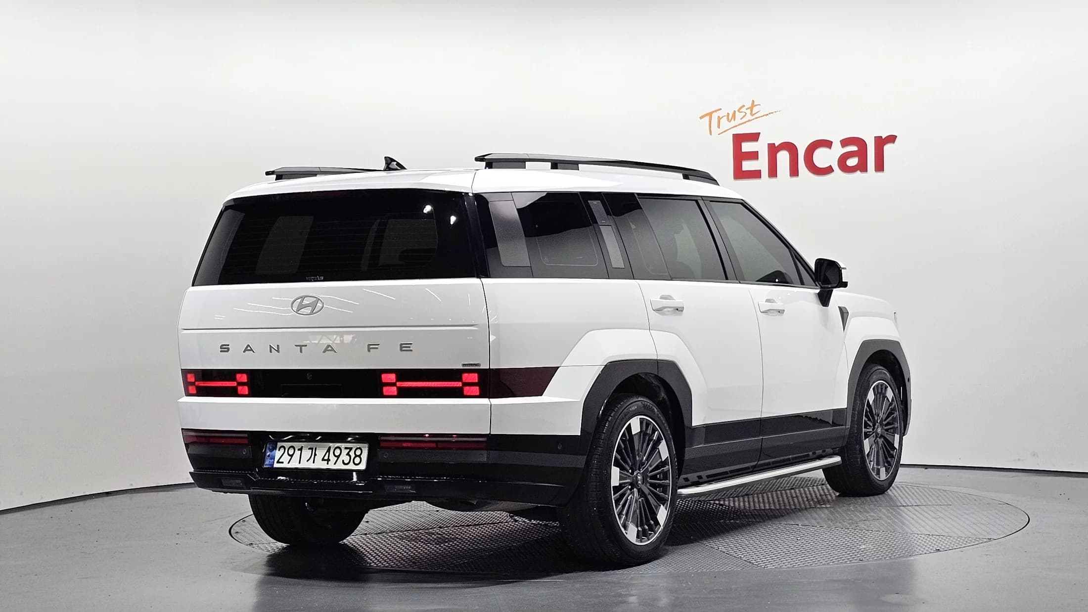 Hyundai Santa Fe HEV 1.6 4WD Calligraphy, гибрид, 2023 г. 29079 км. — фото 2