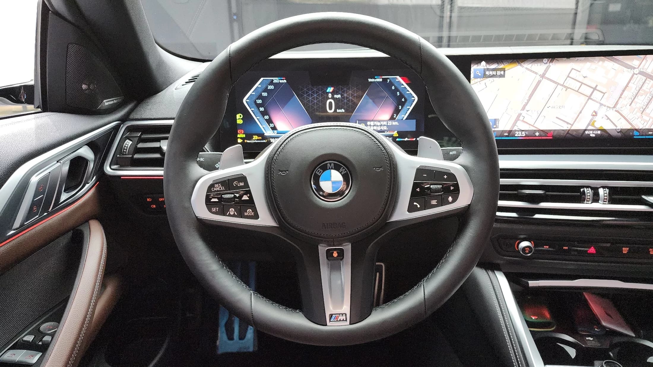 BMW 4-Series 420i M Sport Convertible, 2024 г. 7655 км. — фото 13