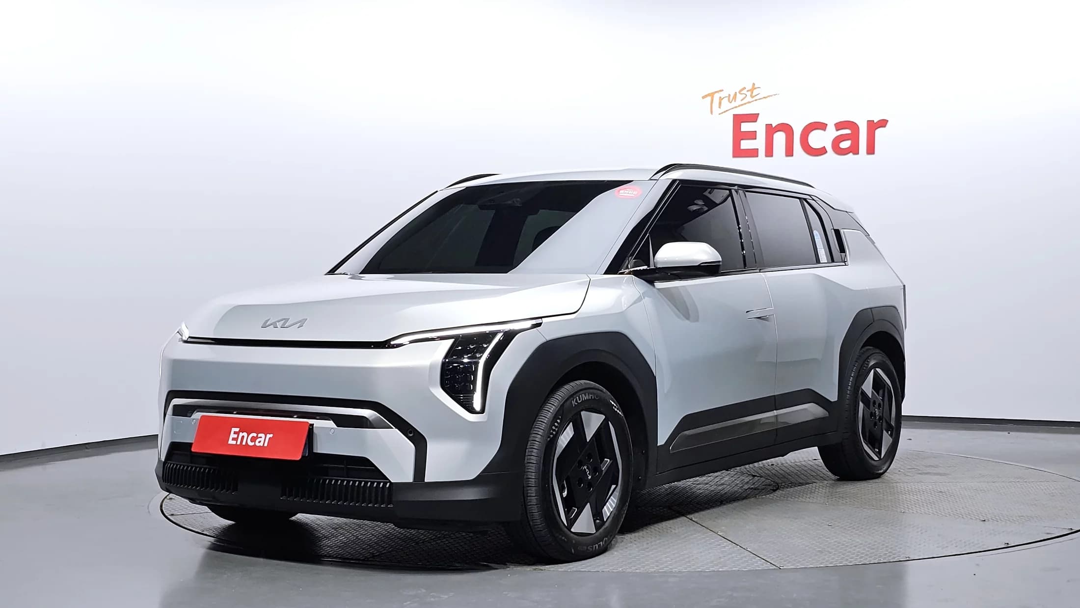 Kia EV3 Long Range 2WD Earth, электромобиль, 2024 г. 9330 км.